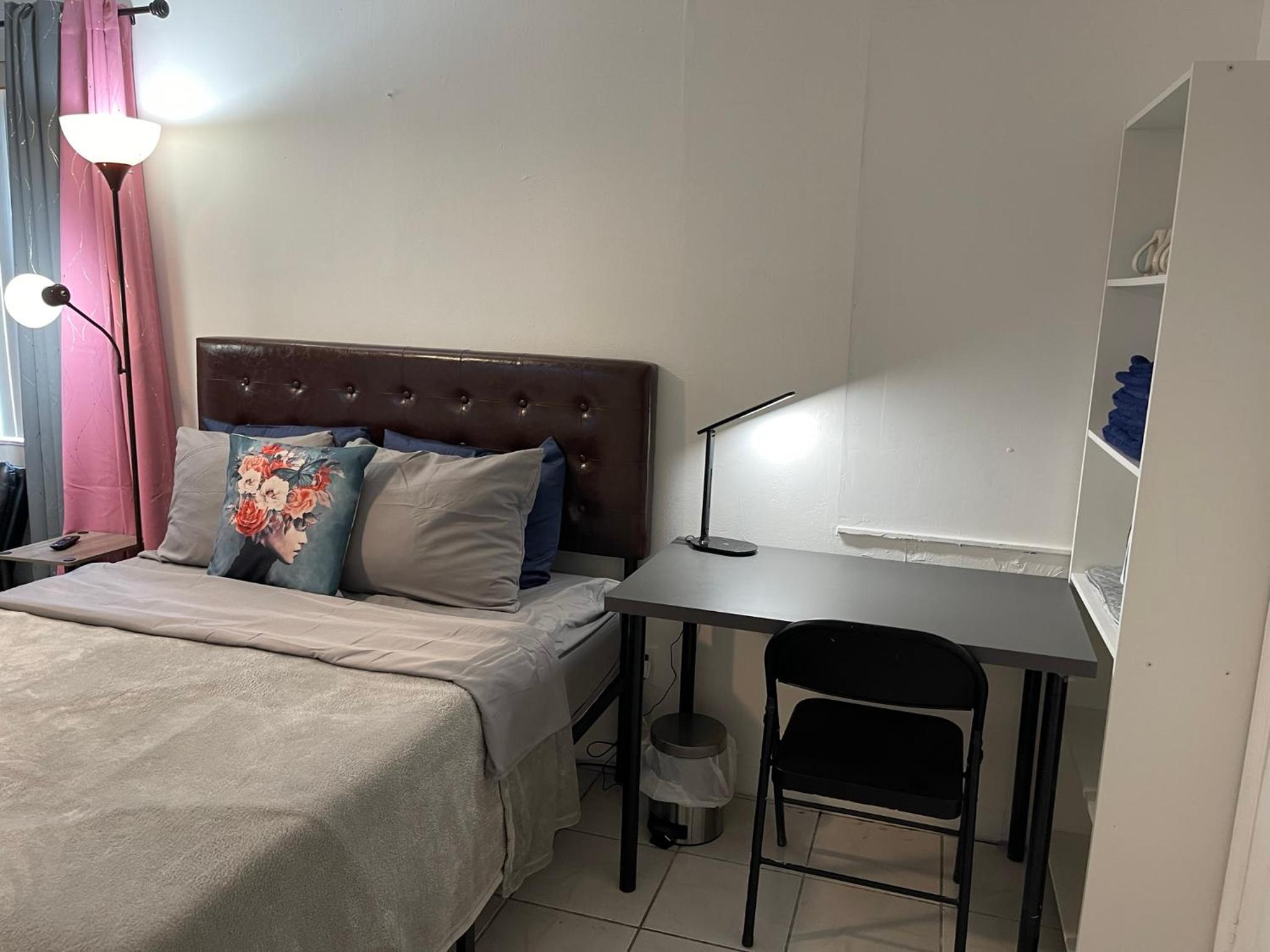 Double Room with Private Bathroom photo 3