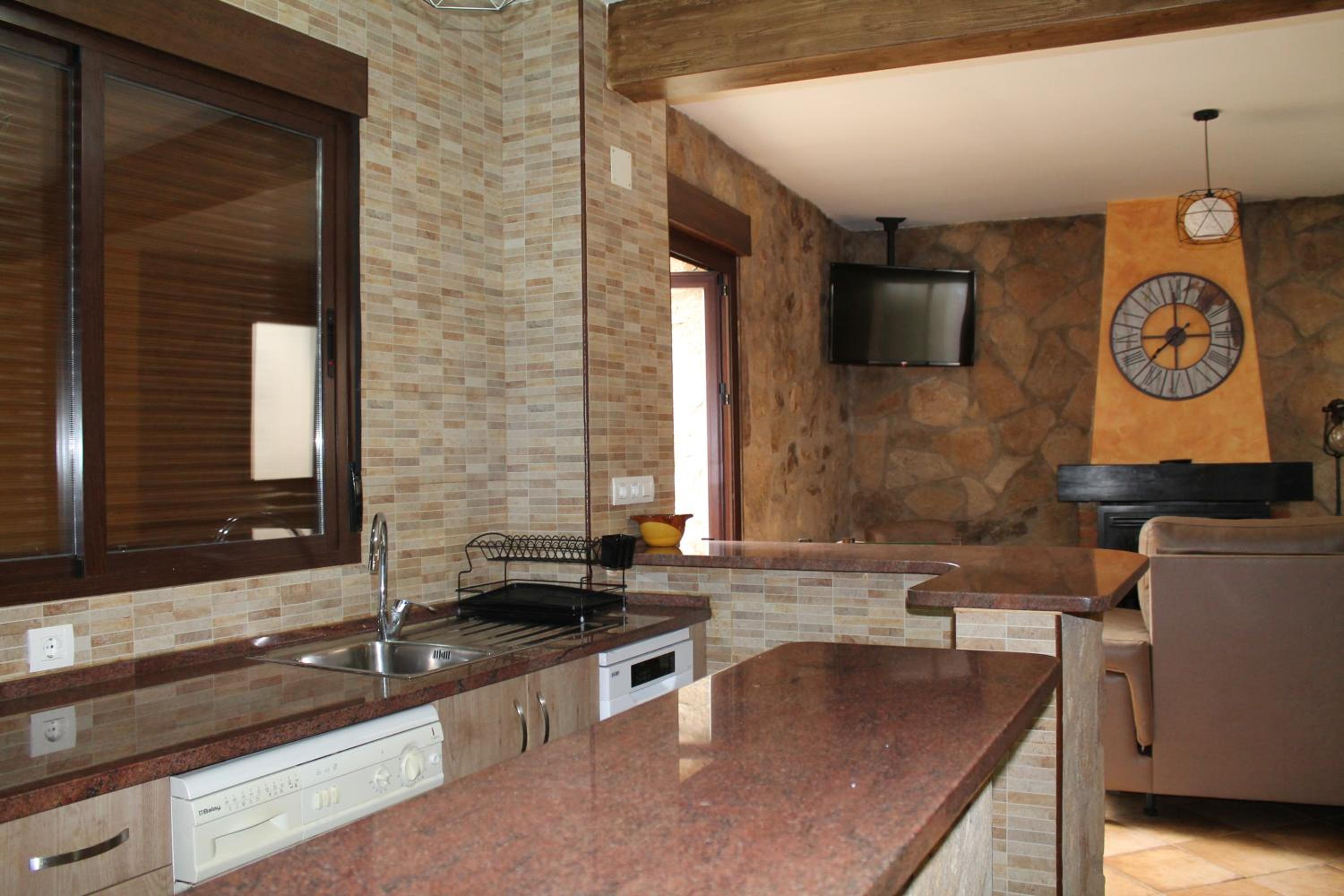 Four-Bedroom House photo 2