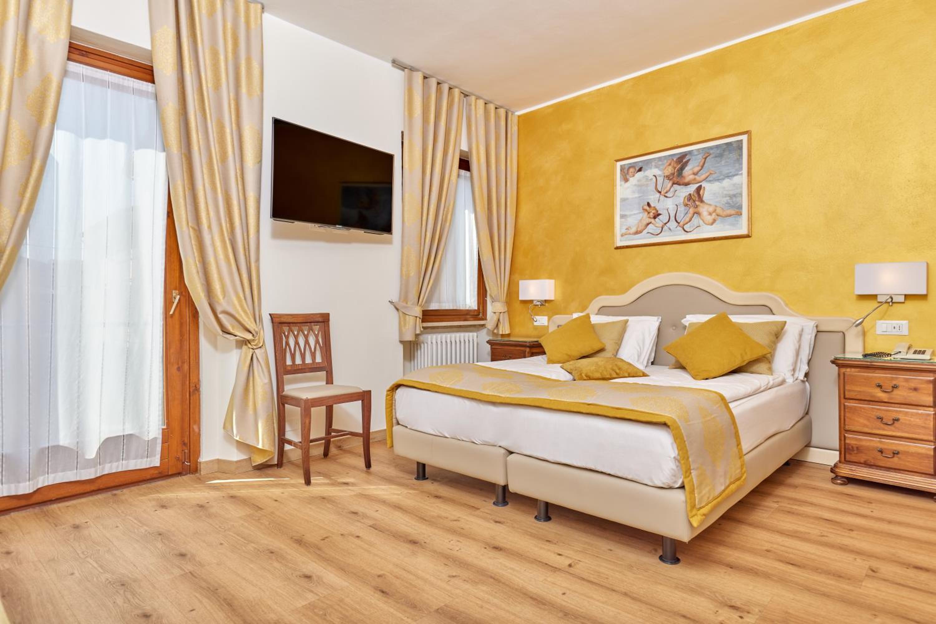 Junior Suite - Photo 1