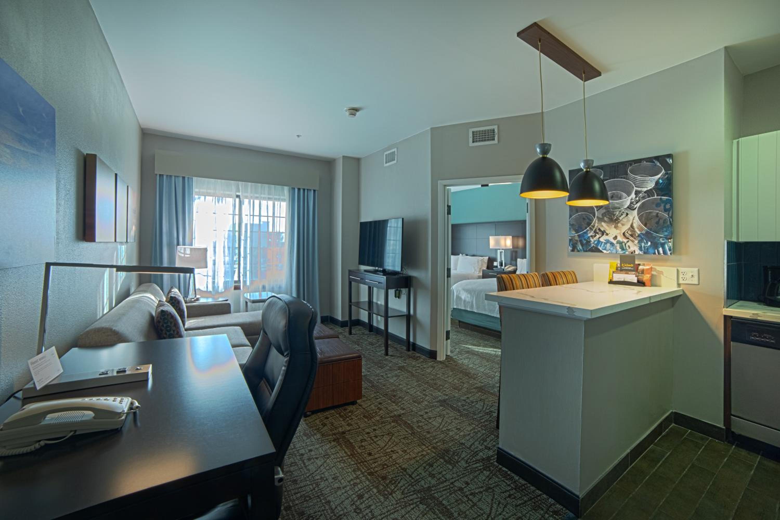 One-Bedroom Suite with Two Queen Beds - Photo 3