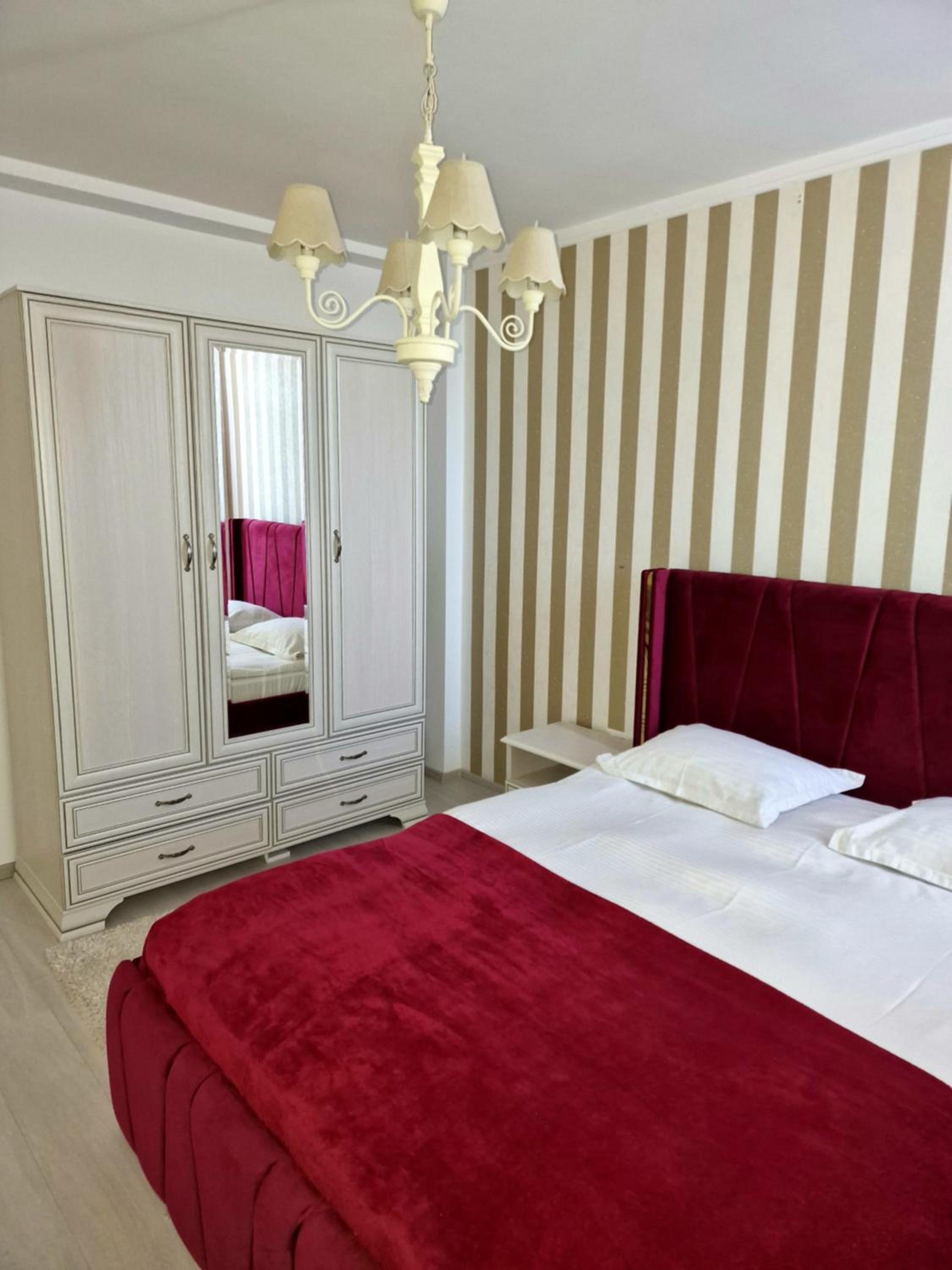 One-Bedroom Apartment with Balcony - Photo 5