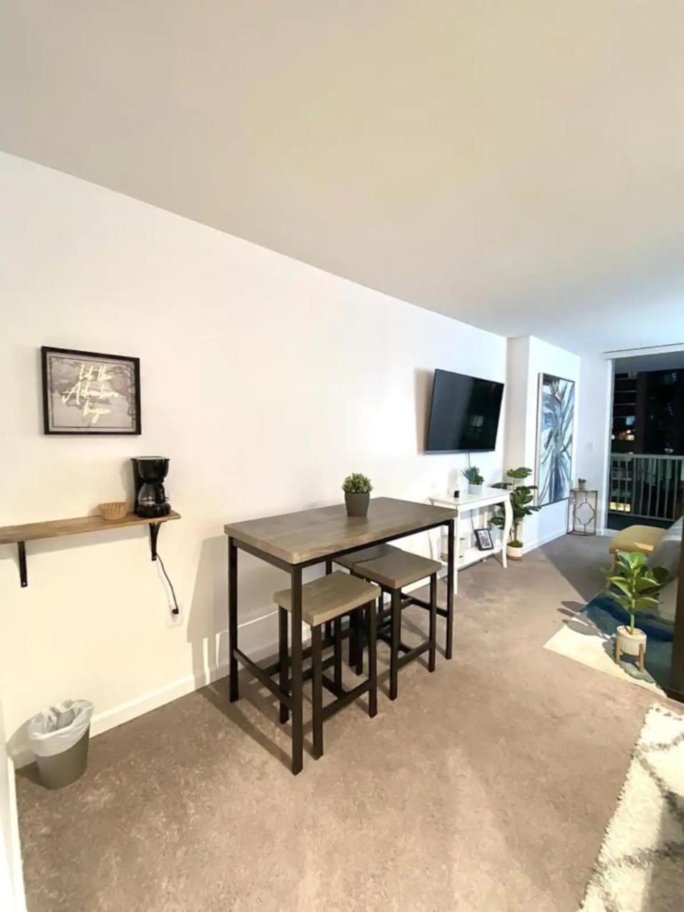 Studio with Balcony photo 3