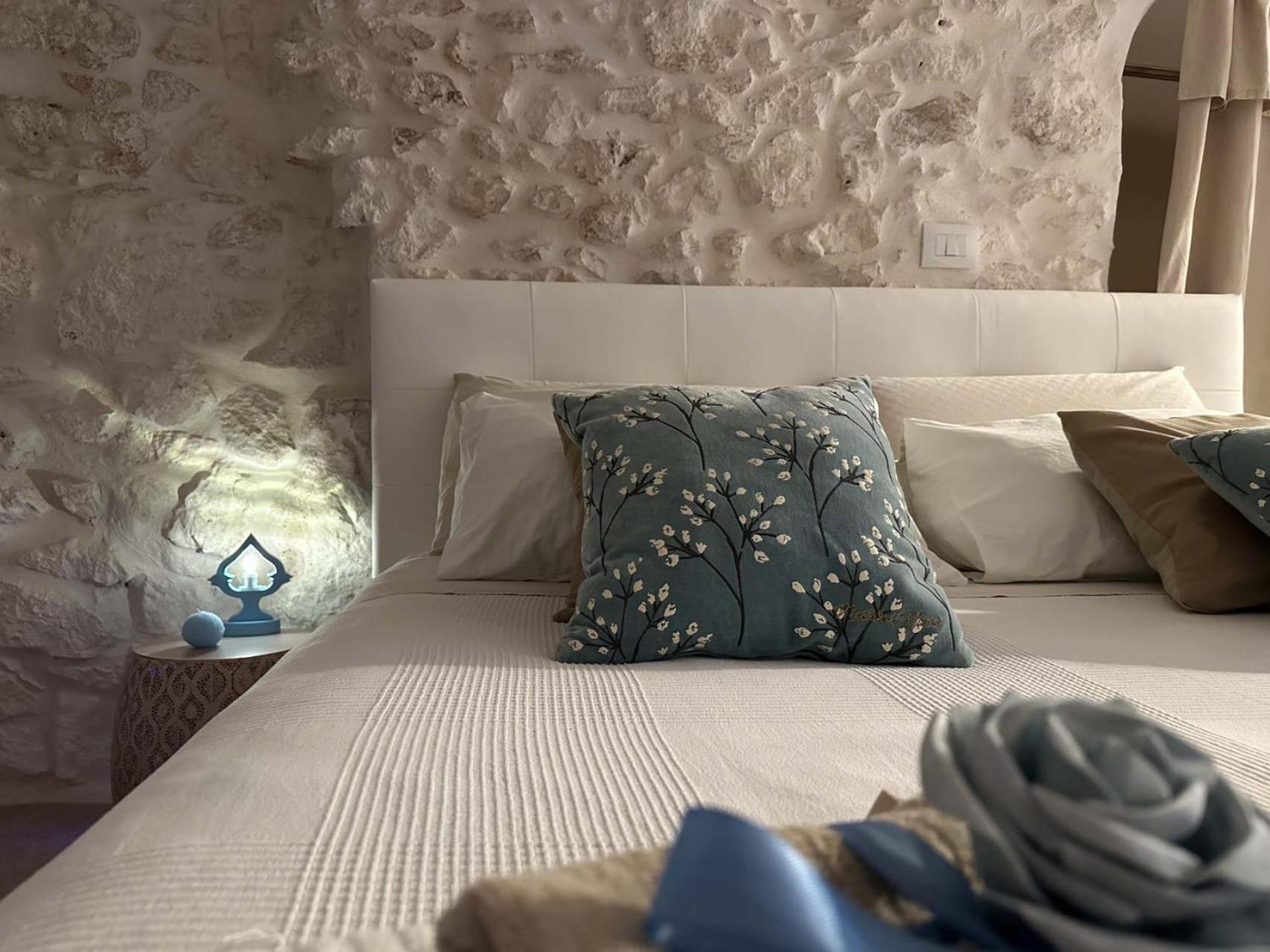 One-Bedroom House - Photo 1