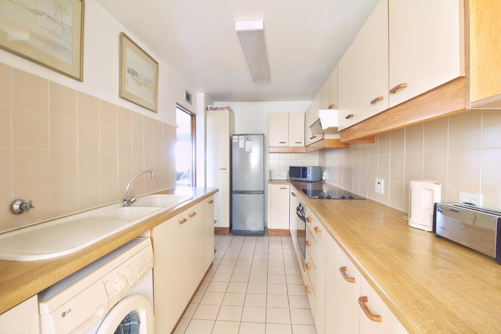 Three-Bedroom Villa photo 2