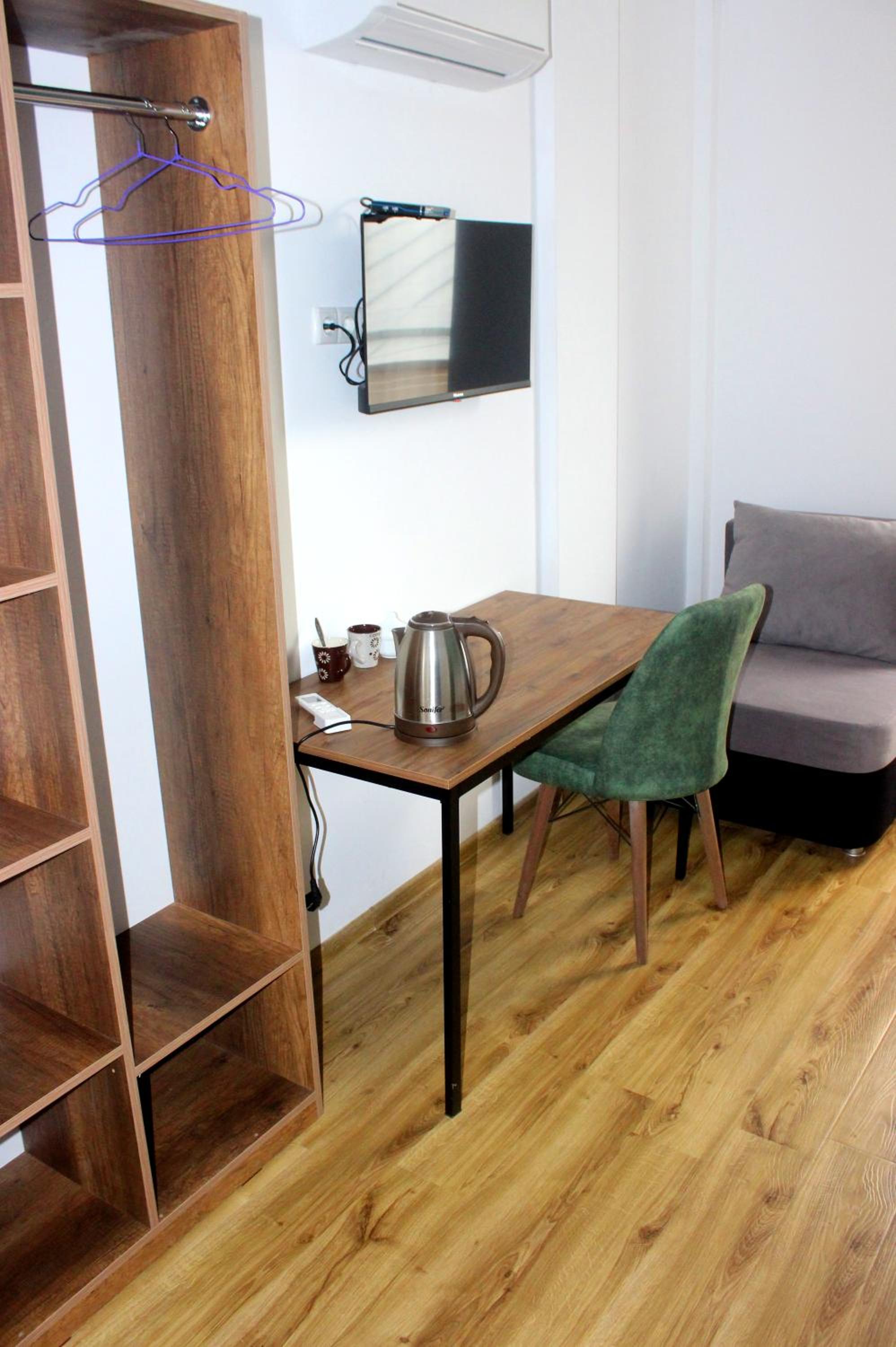 Budget Double Room photo 2