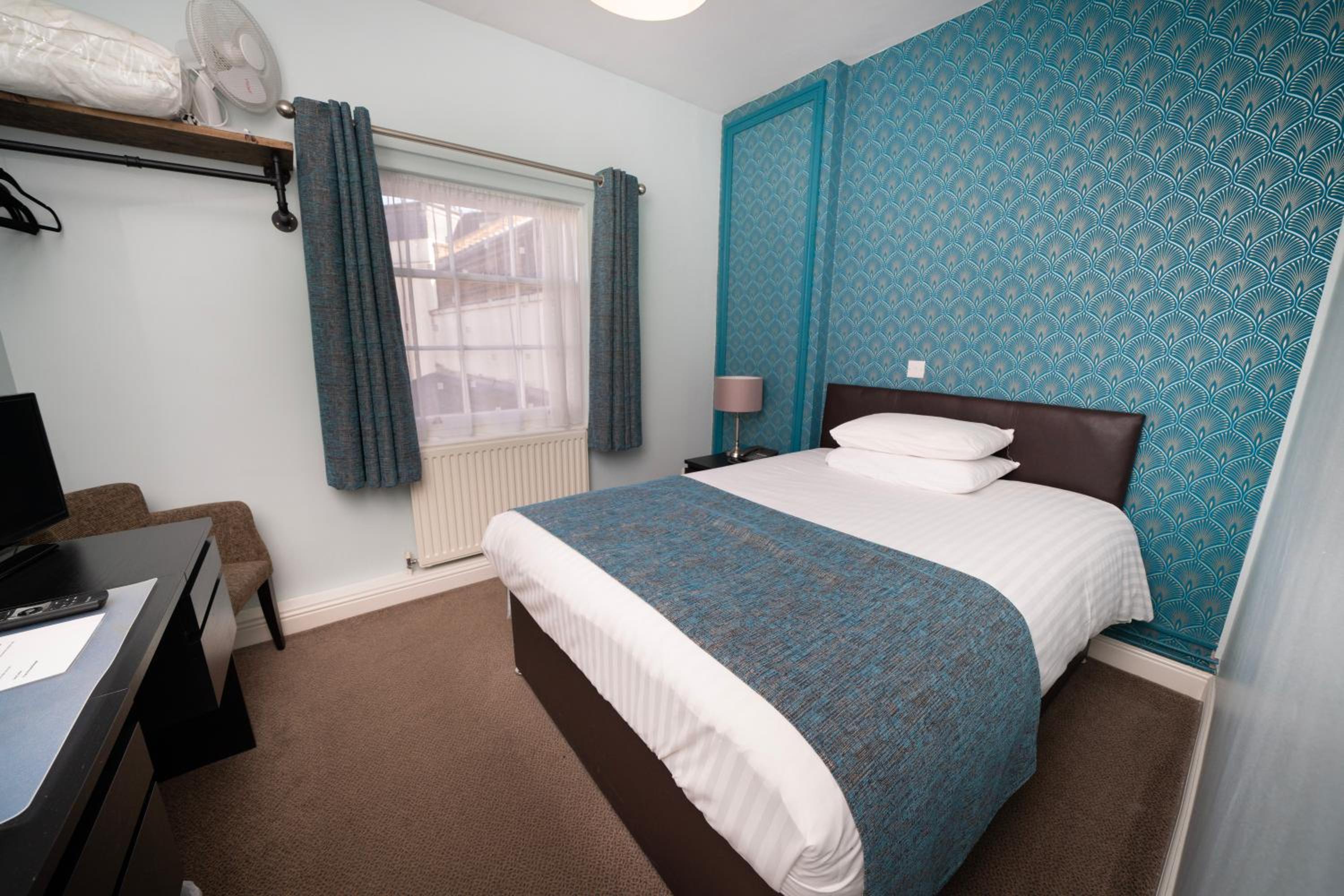 Small Double Room photo 1