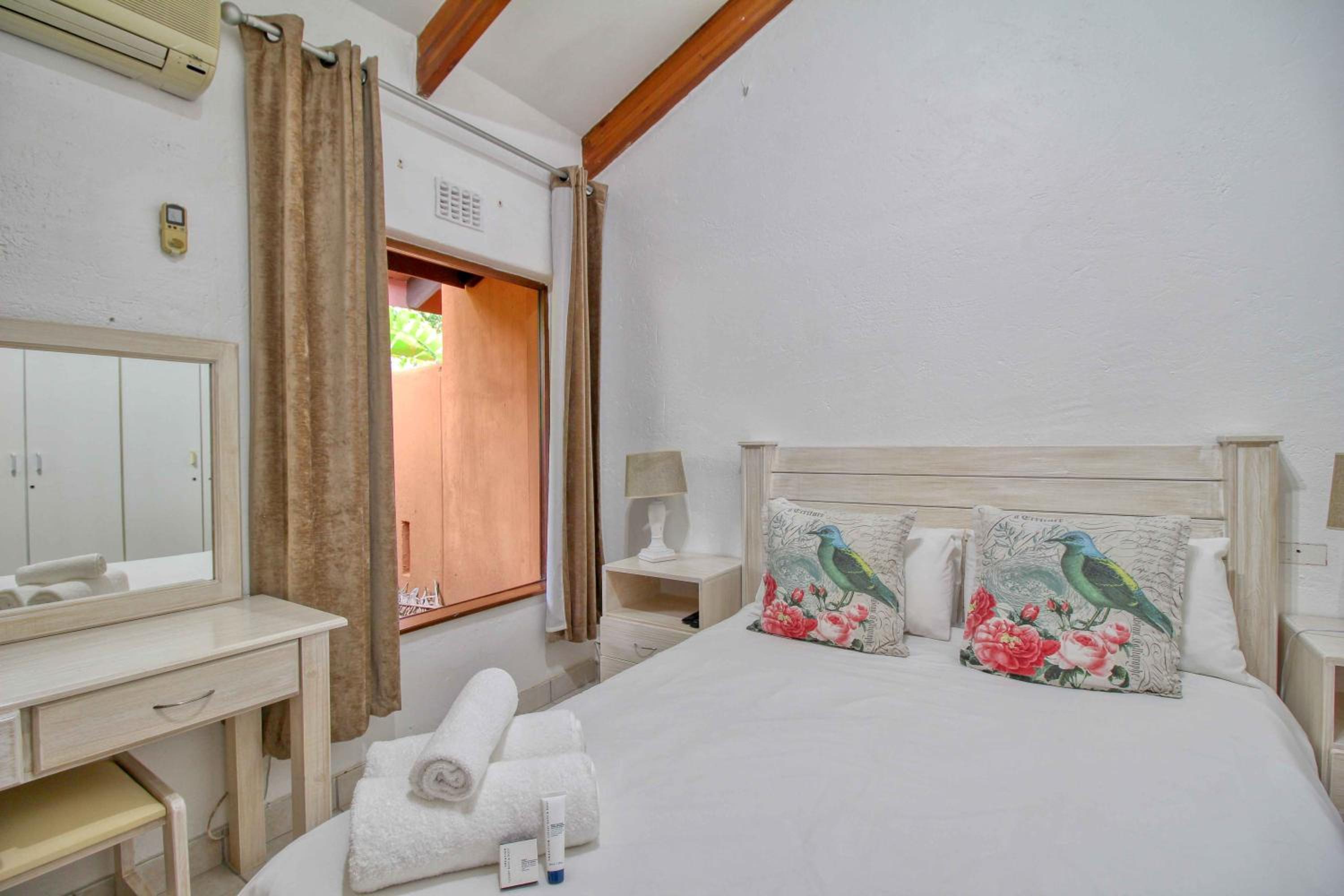 Three-Bedroom Villa photo 1