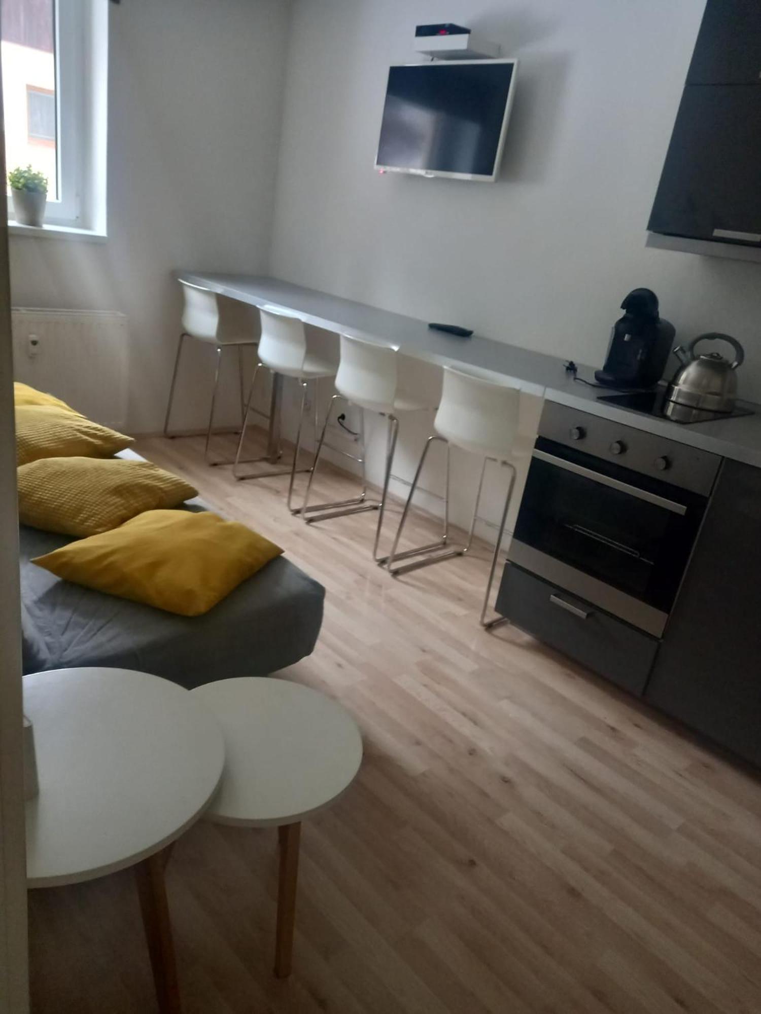One-Bedroom Apartment photo 1