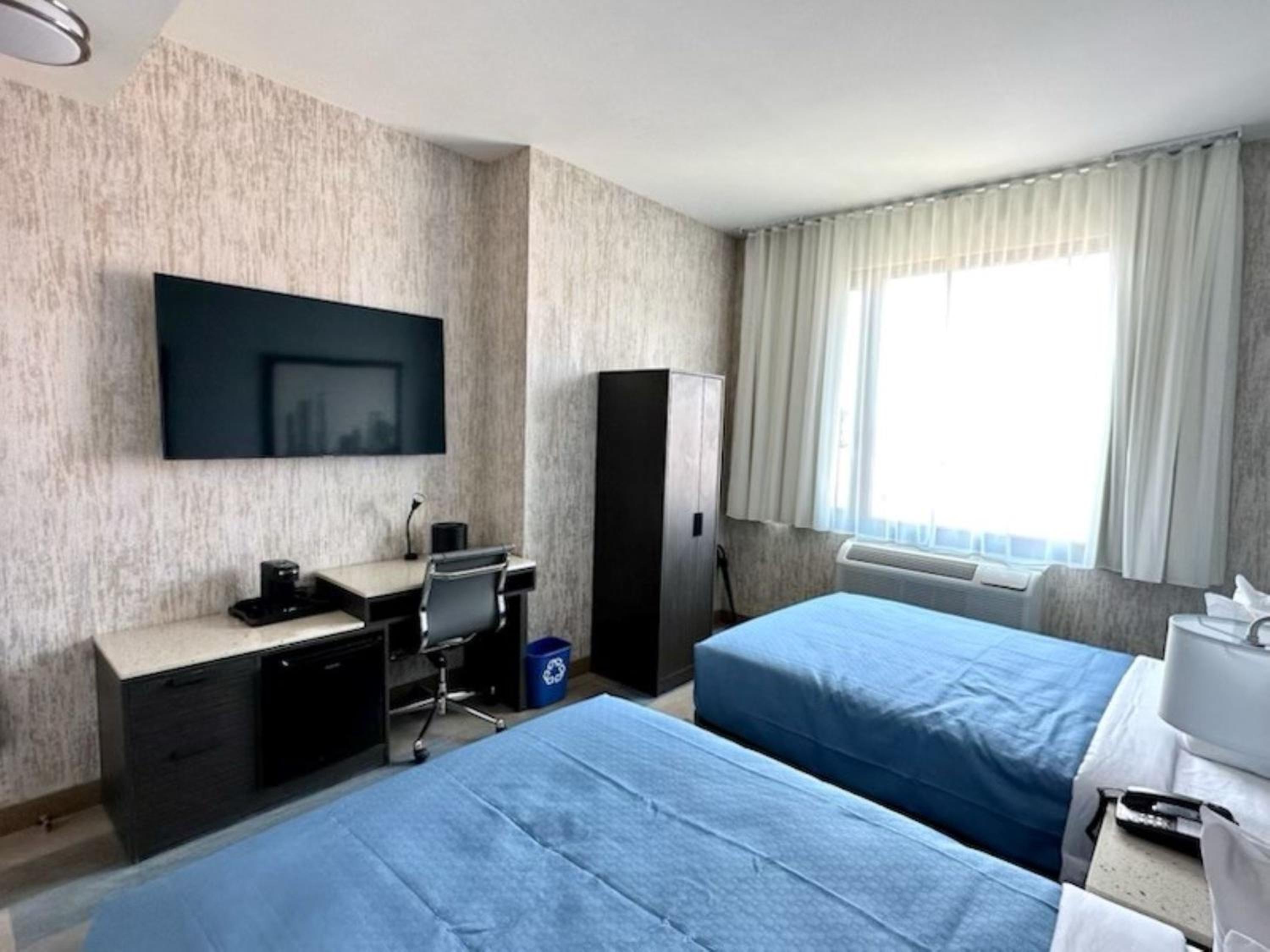 Double Room With Two Double Beds - Non-Smoking