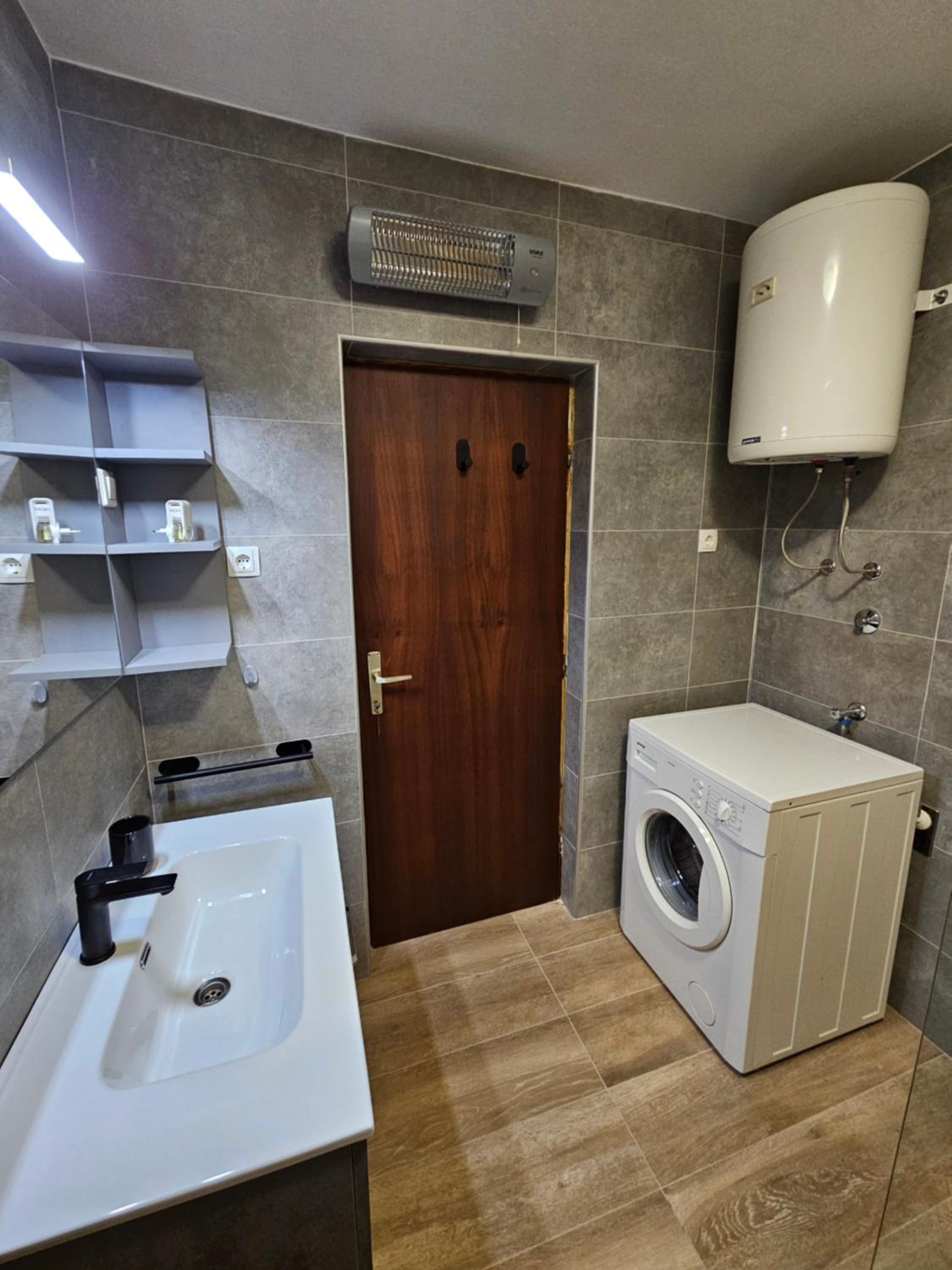 Three-Bedroom House photo 3