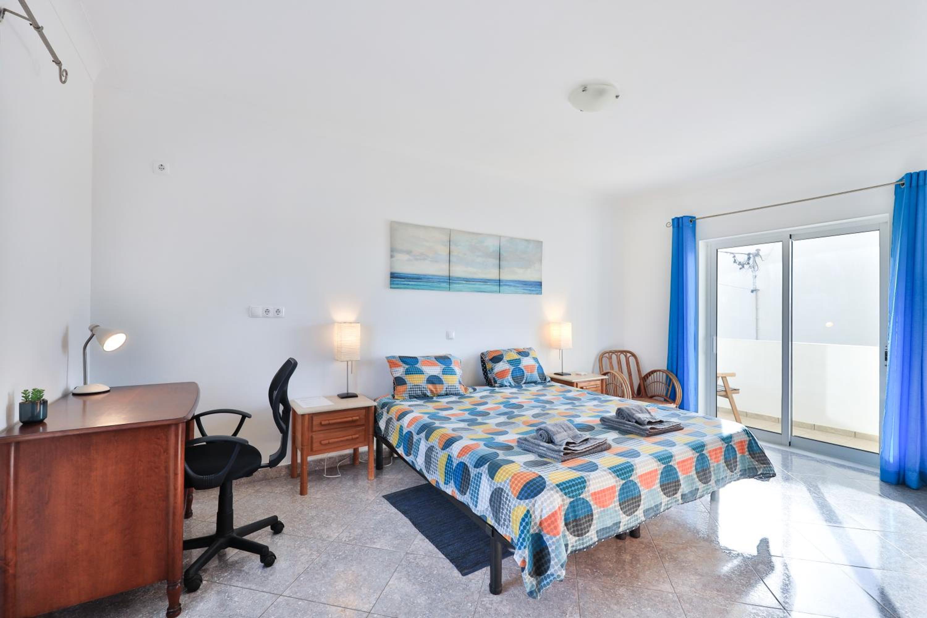 Double or Twin Room with Private Bathroom photo 3