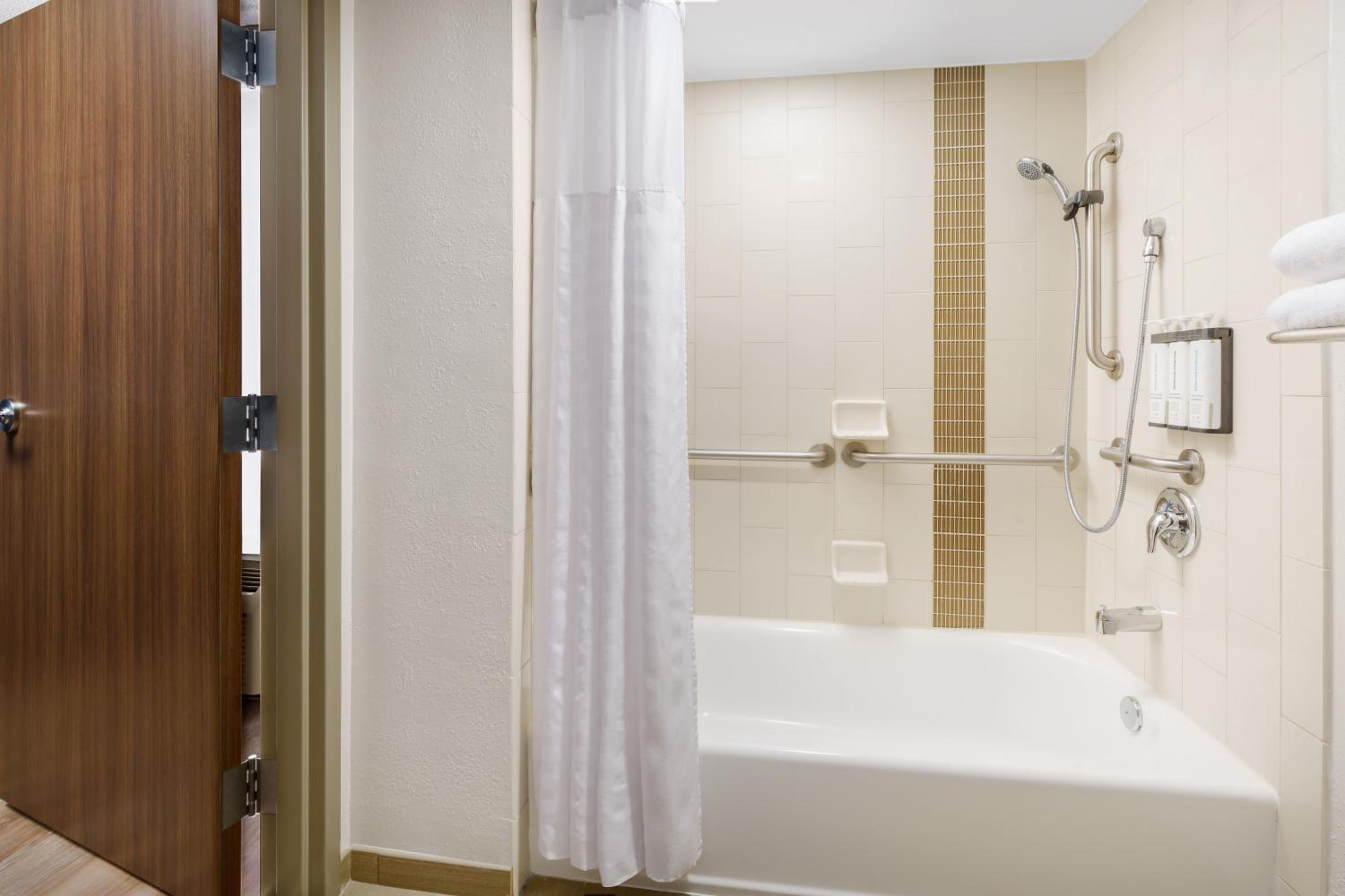 King Room with Accessible Tub - Disability Access