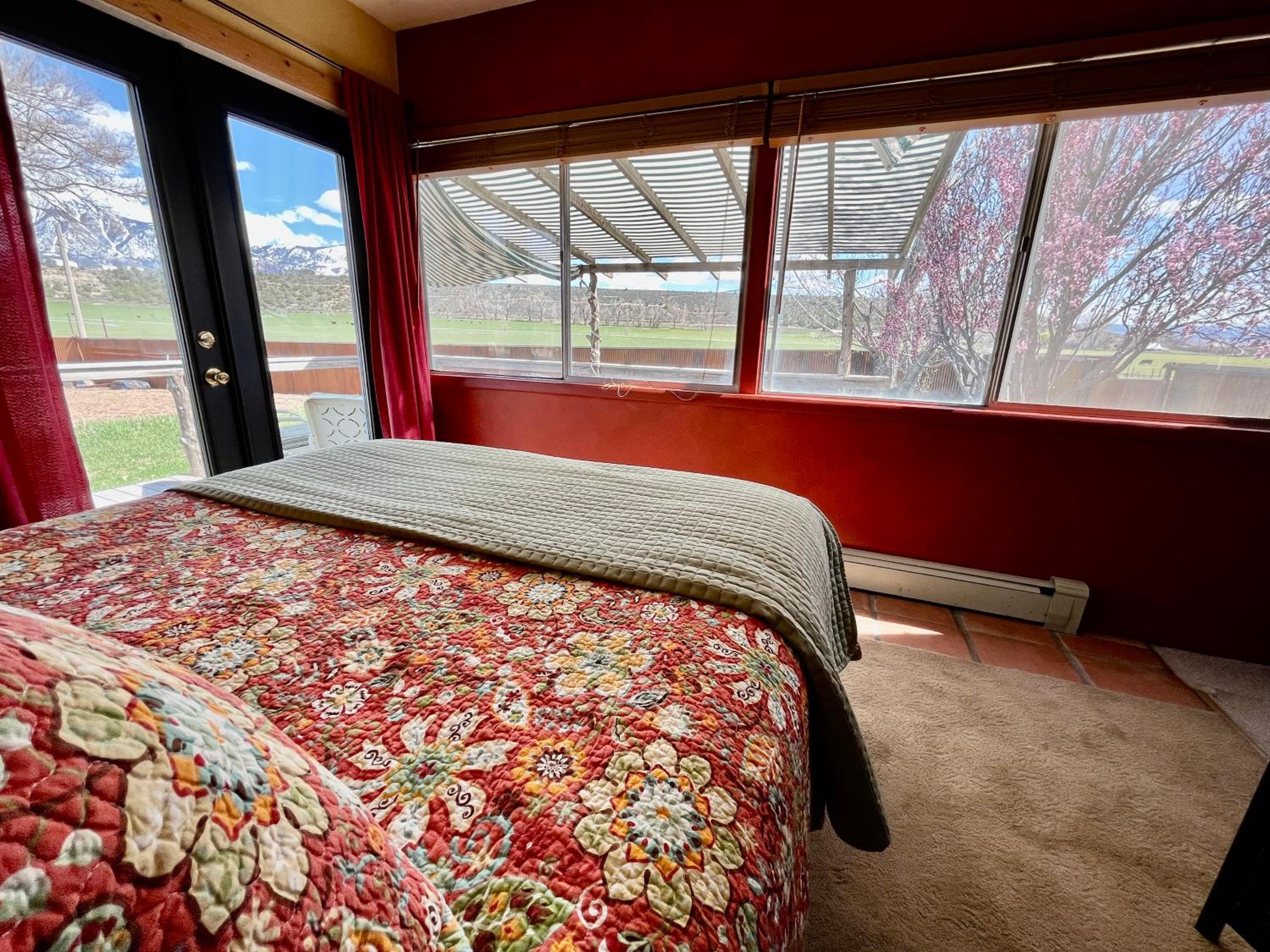 Two-Bedroom House photo 2