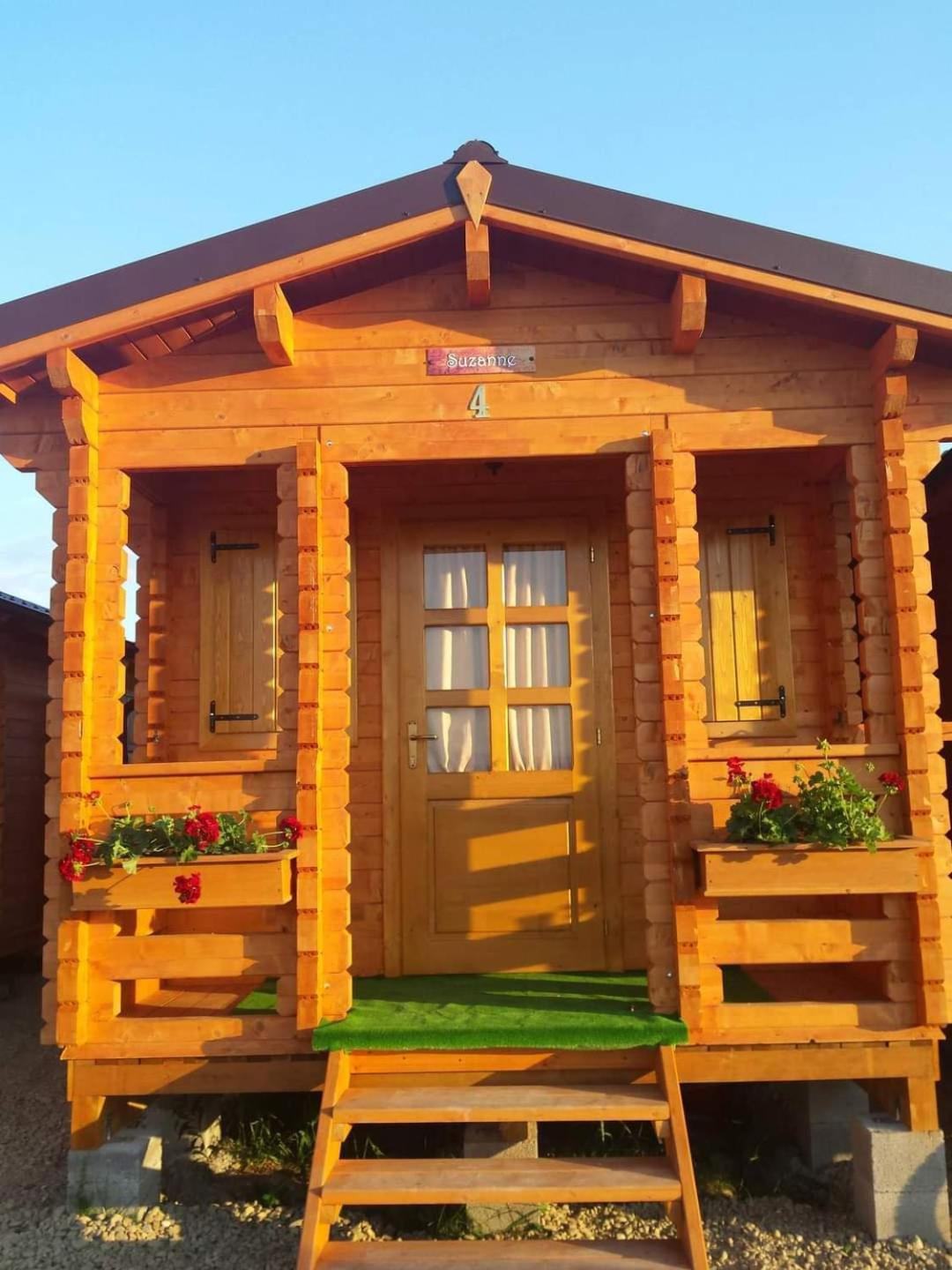 One-Bedroom House photo 1