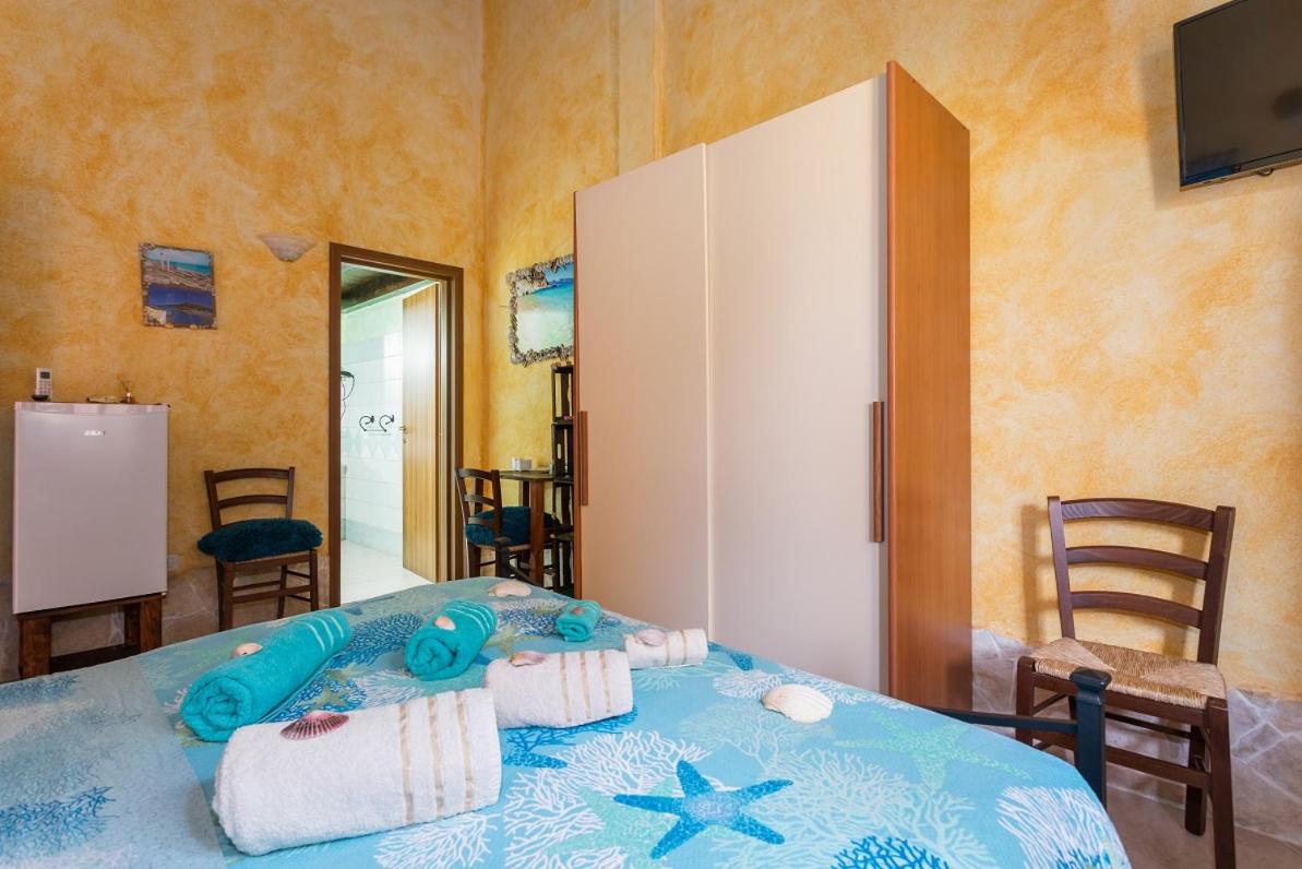 Double Room with Private Bathroom - Photo 17