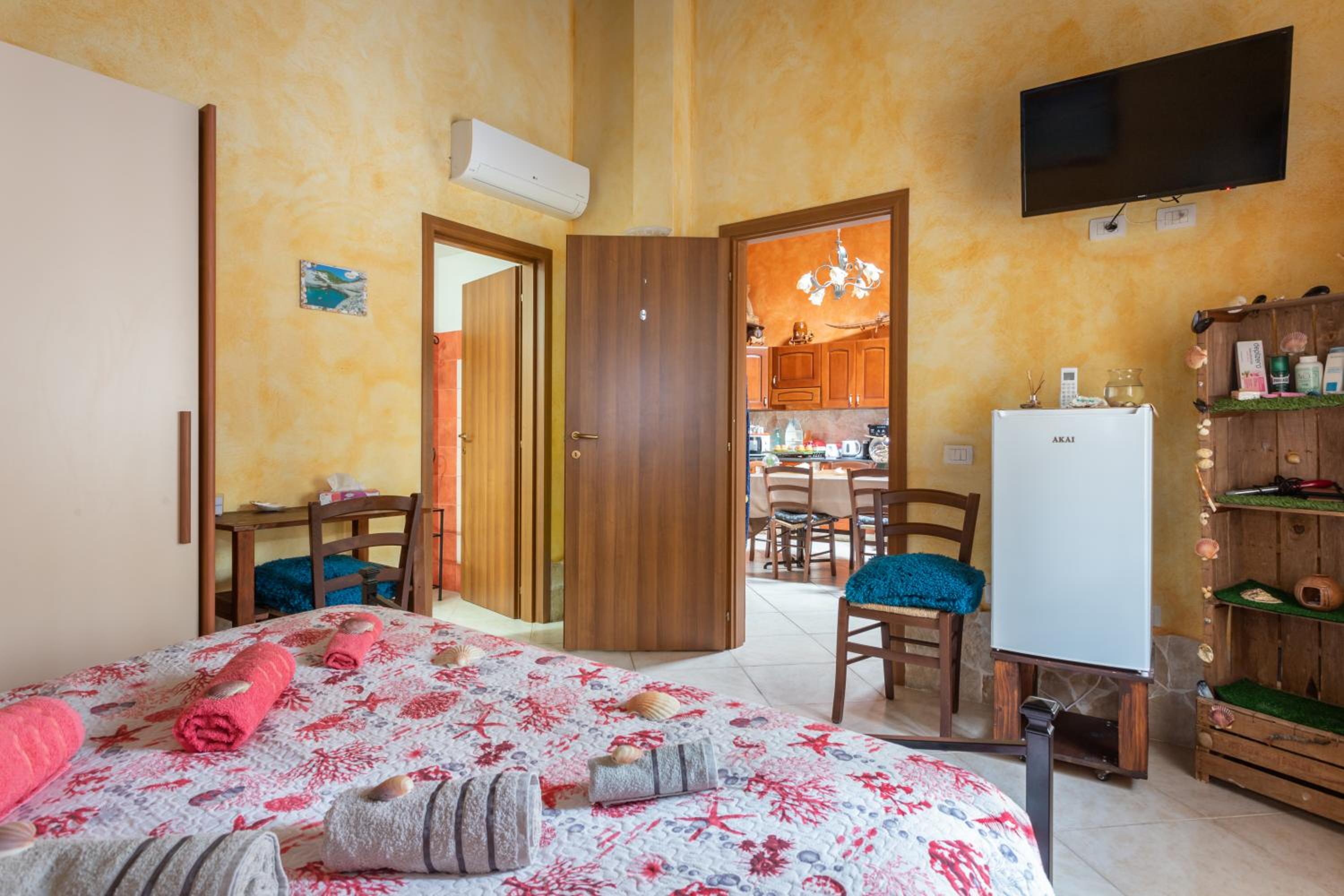 Double Room with Private Bathroom - Photo 6
