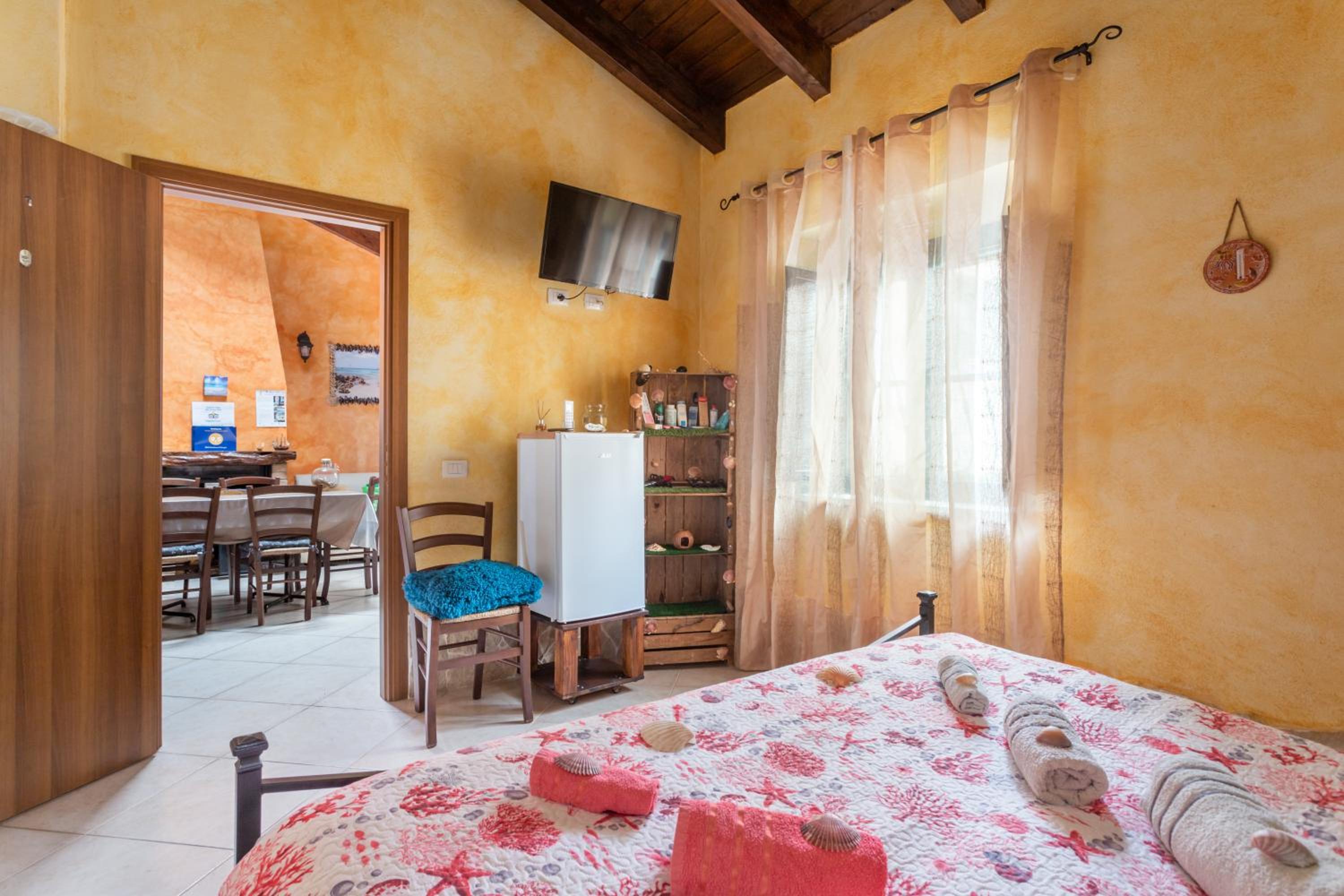 Double Room with Private Bathroom - Photo 8