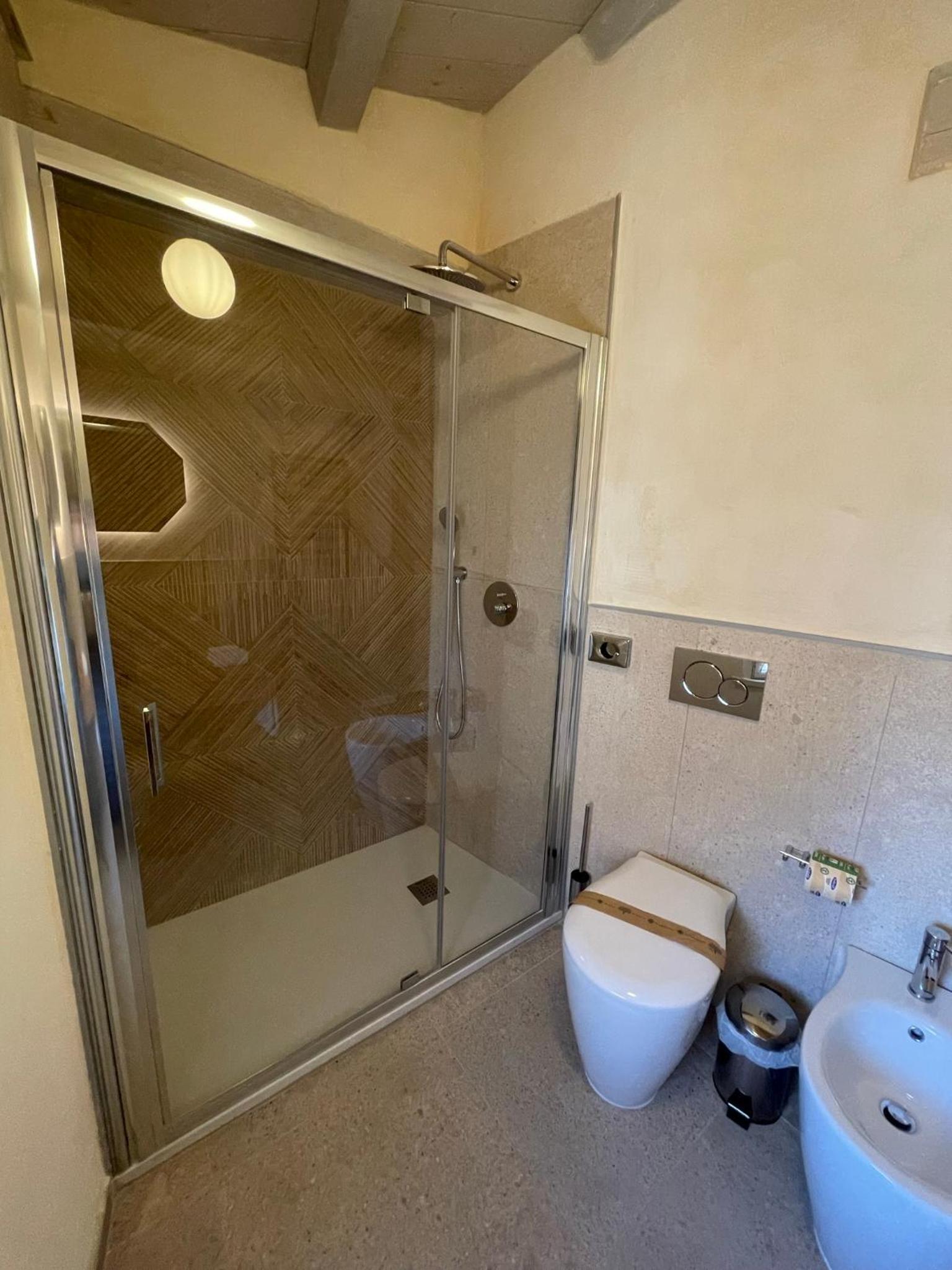 Deluxe Double Room - Photo 6