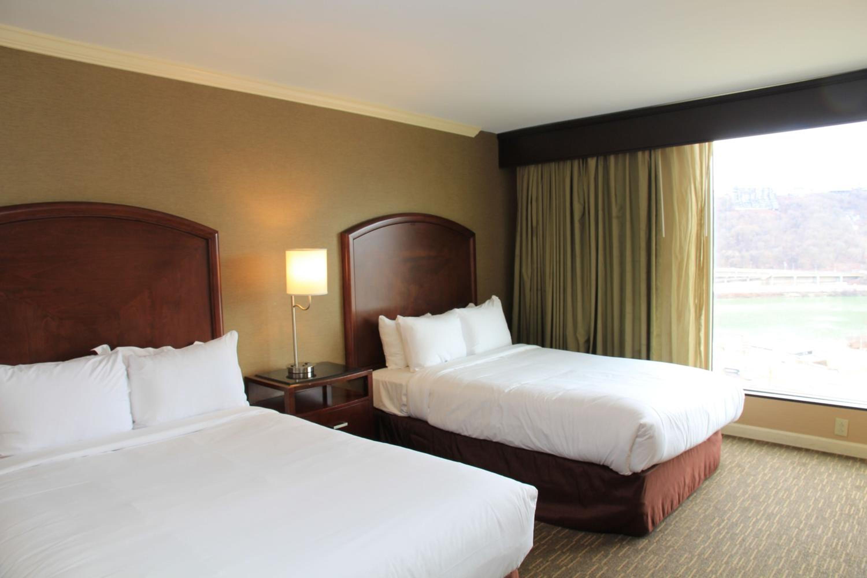 Deluxe Double Room with Two Double Beds - Non-Smoking - Photo 7