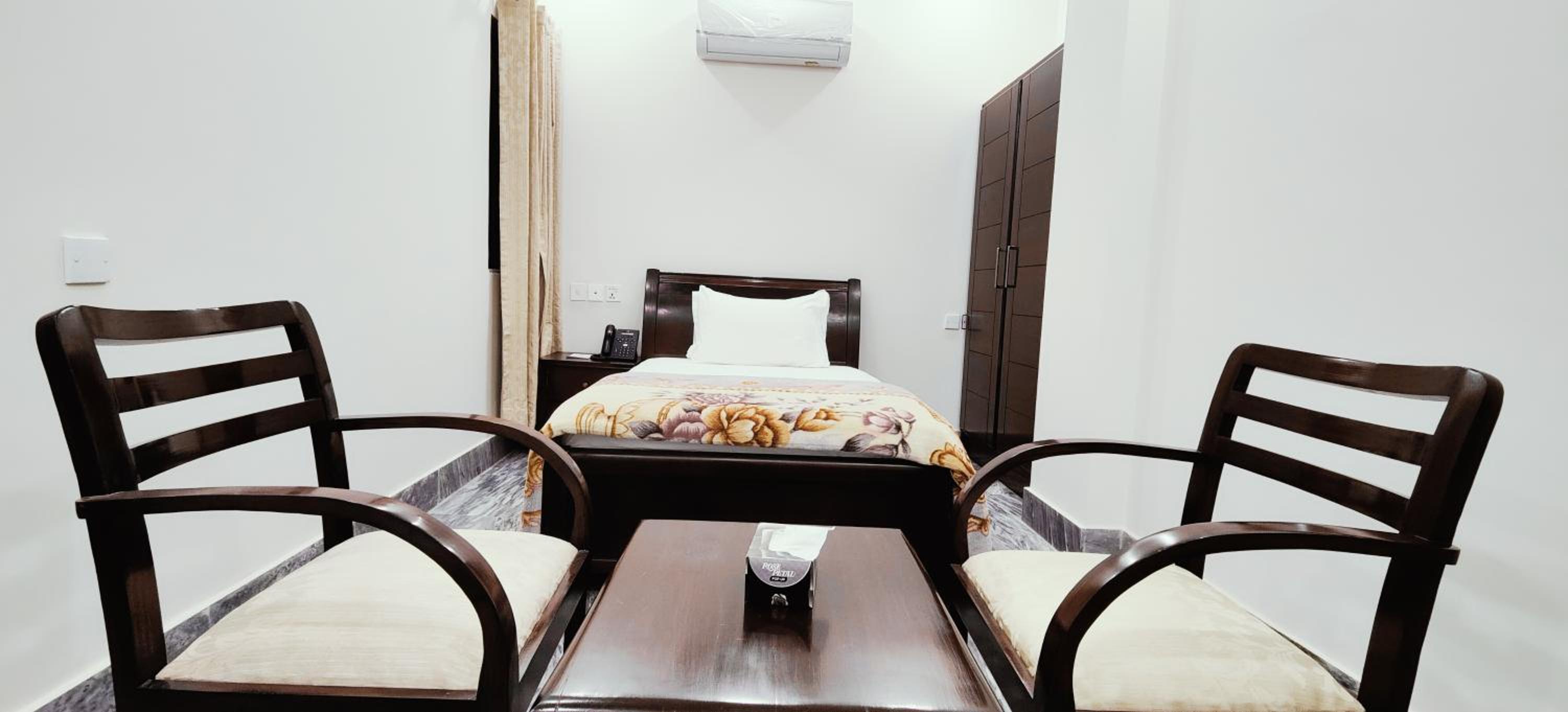 Standard Single Room photo 3