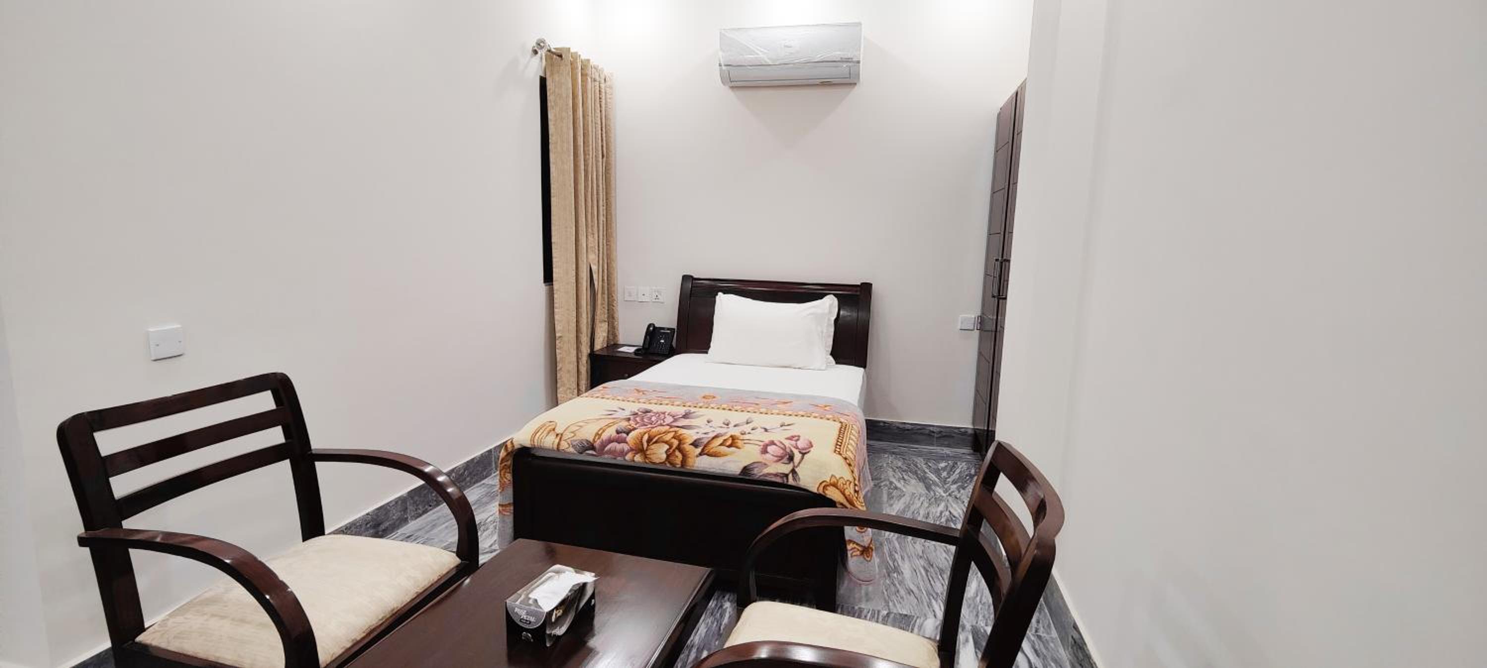 Standard Single Room photo 2