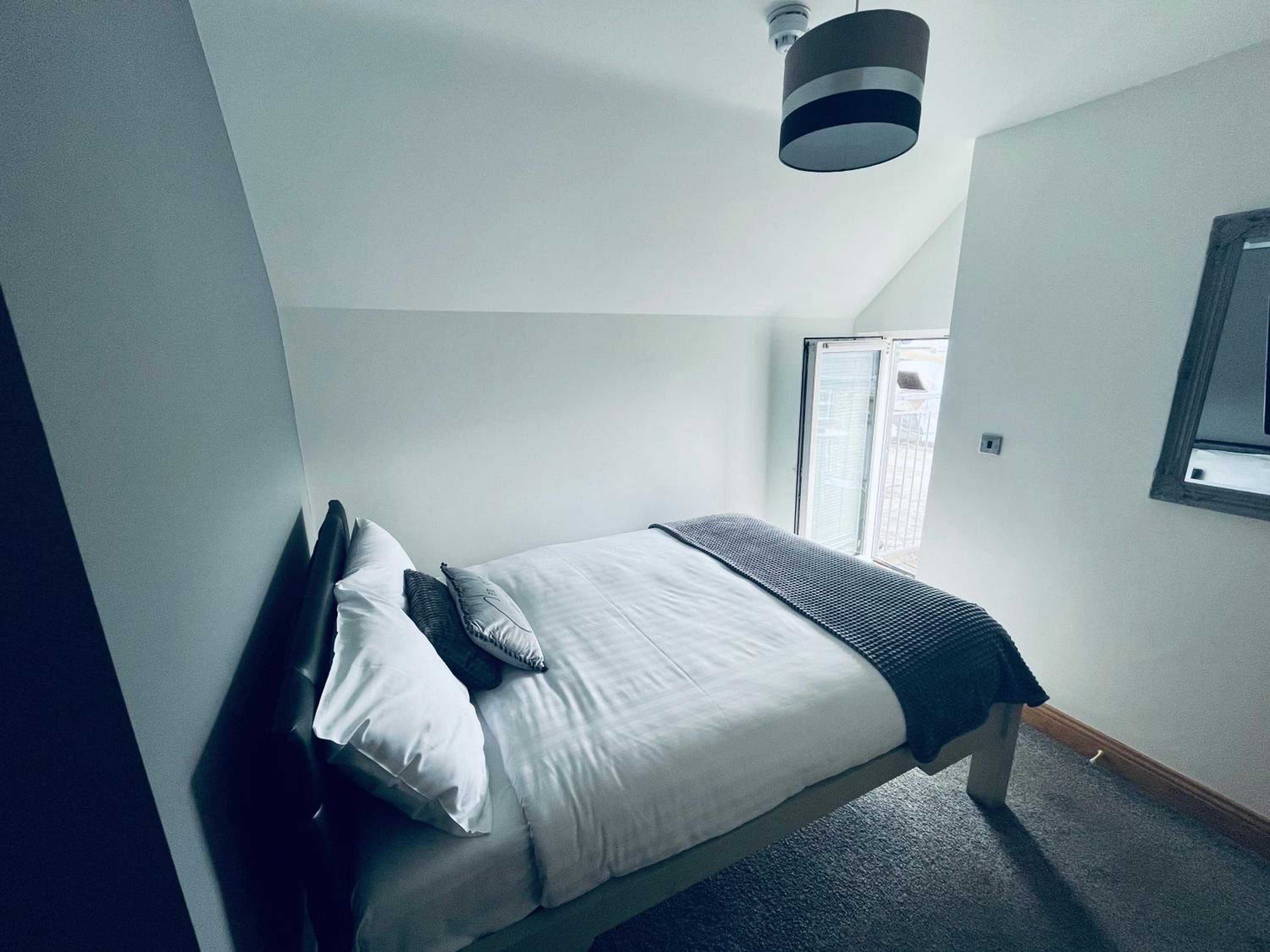 Double Room With Private Bathroom photo 3