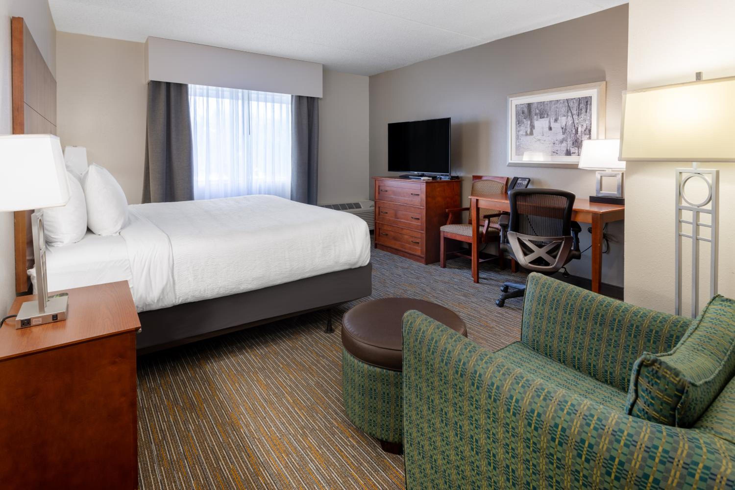 King Room - Non-Smoking - Photo 1