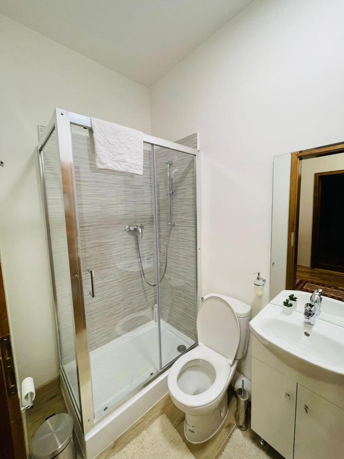 Apartment - Photo 5