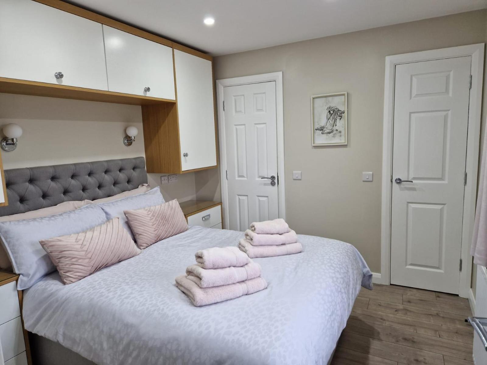 Rose Lodge