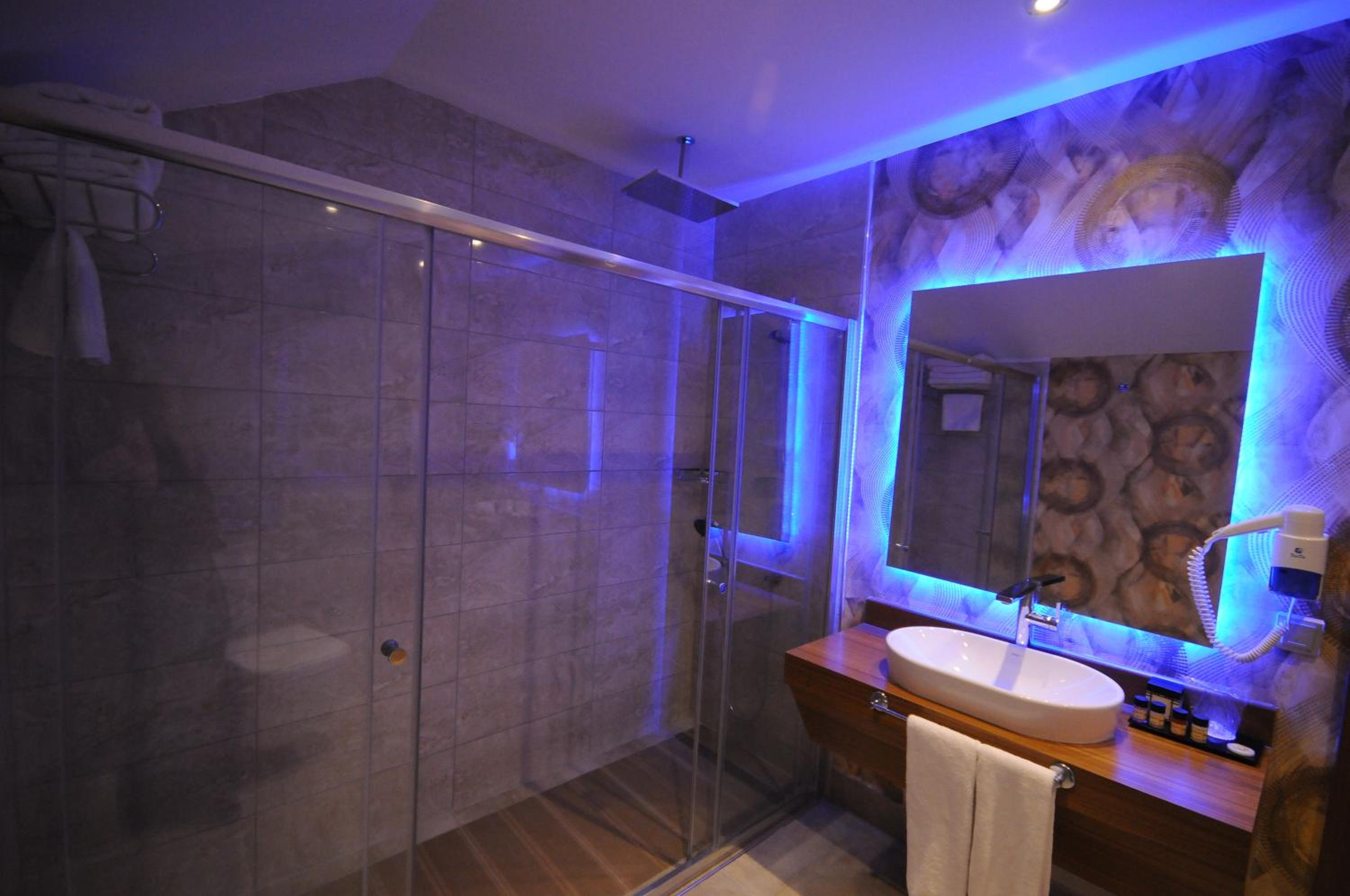 Standard Triple Room - Photo 2