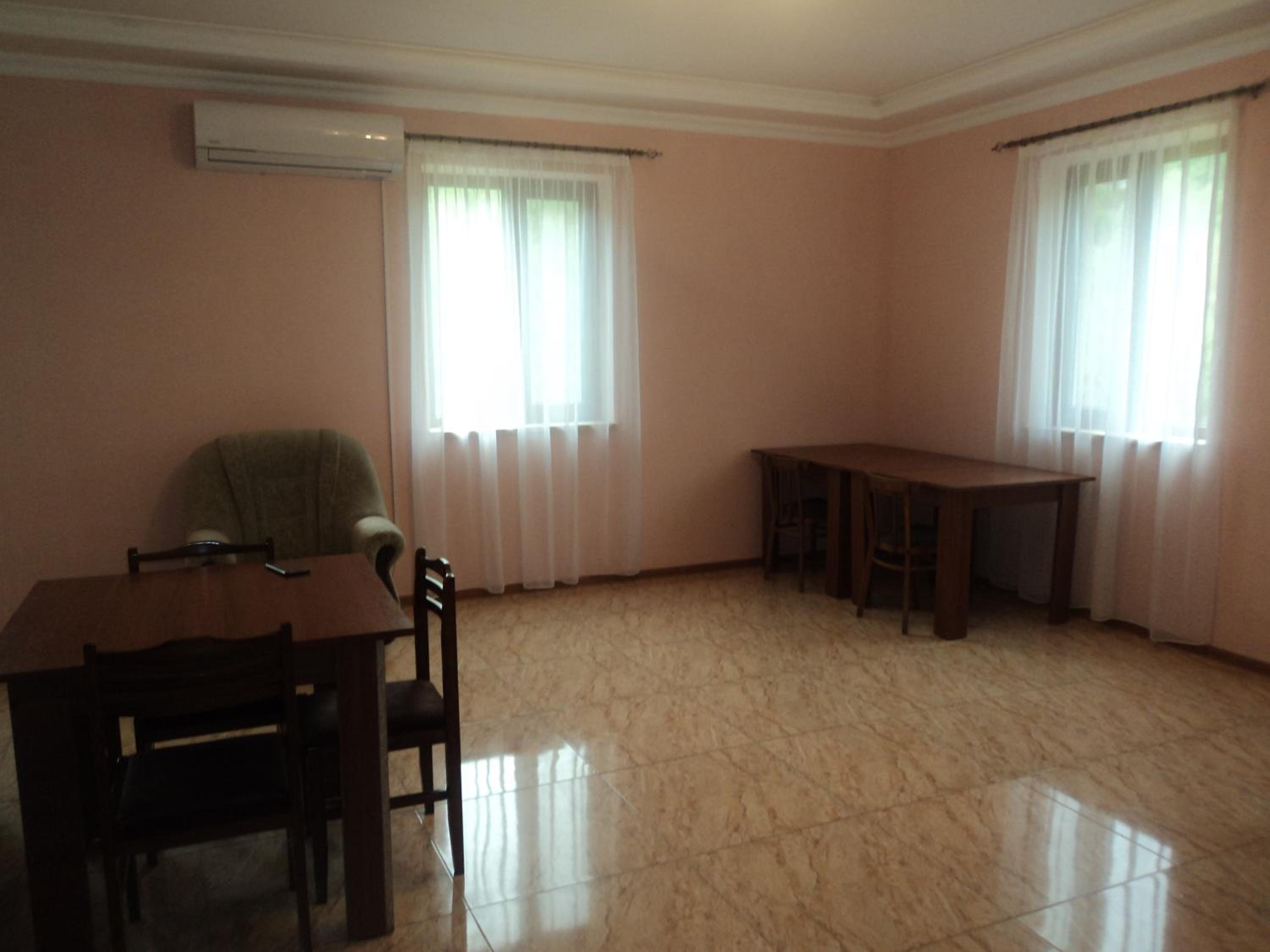 Twin Room with Private Bathroom photo 3