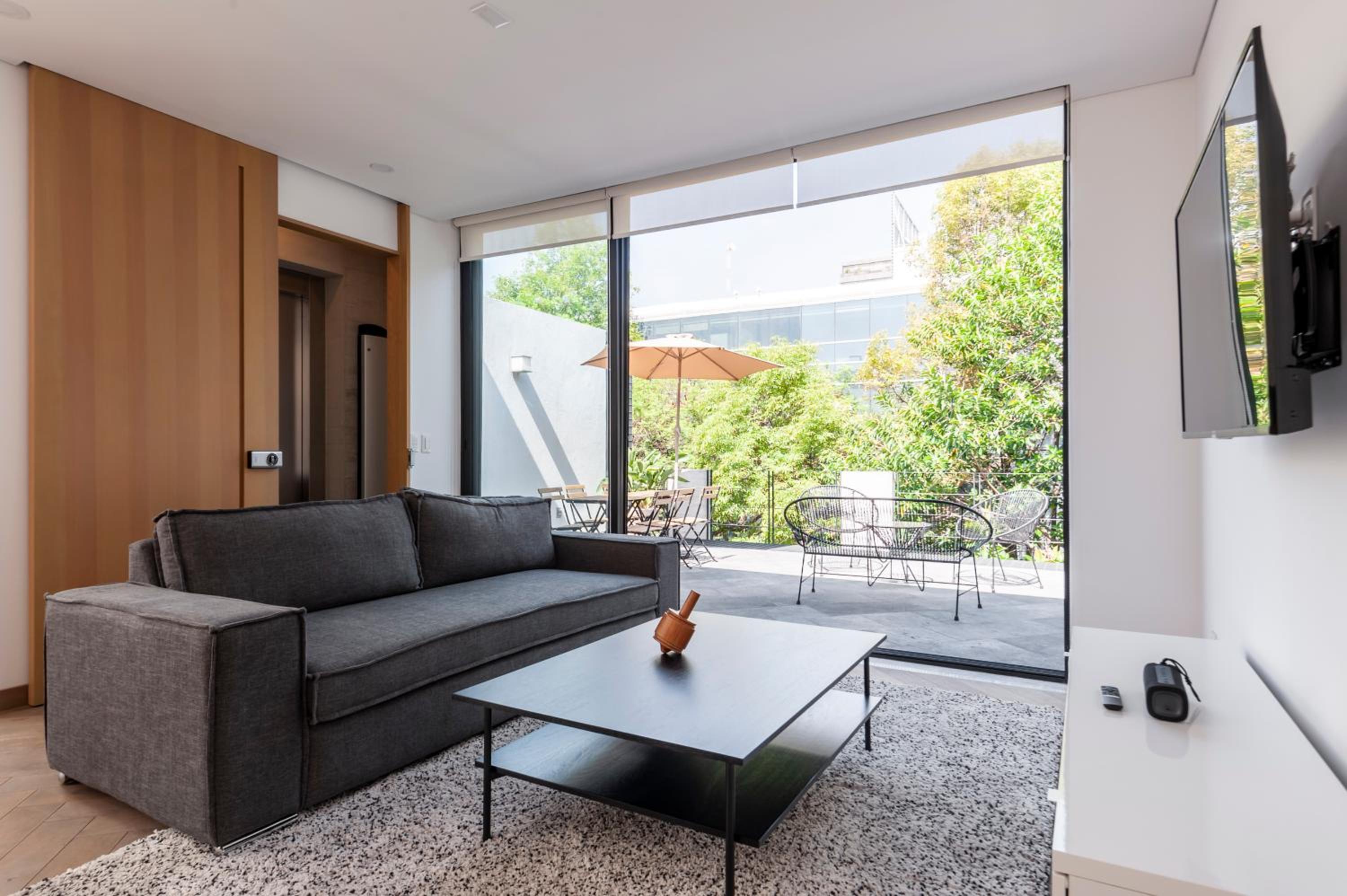Urban 3BR Duplex with terrace in Polanco