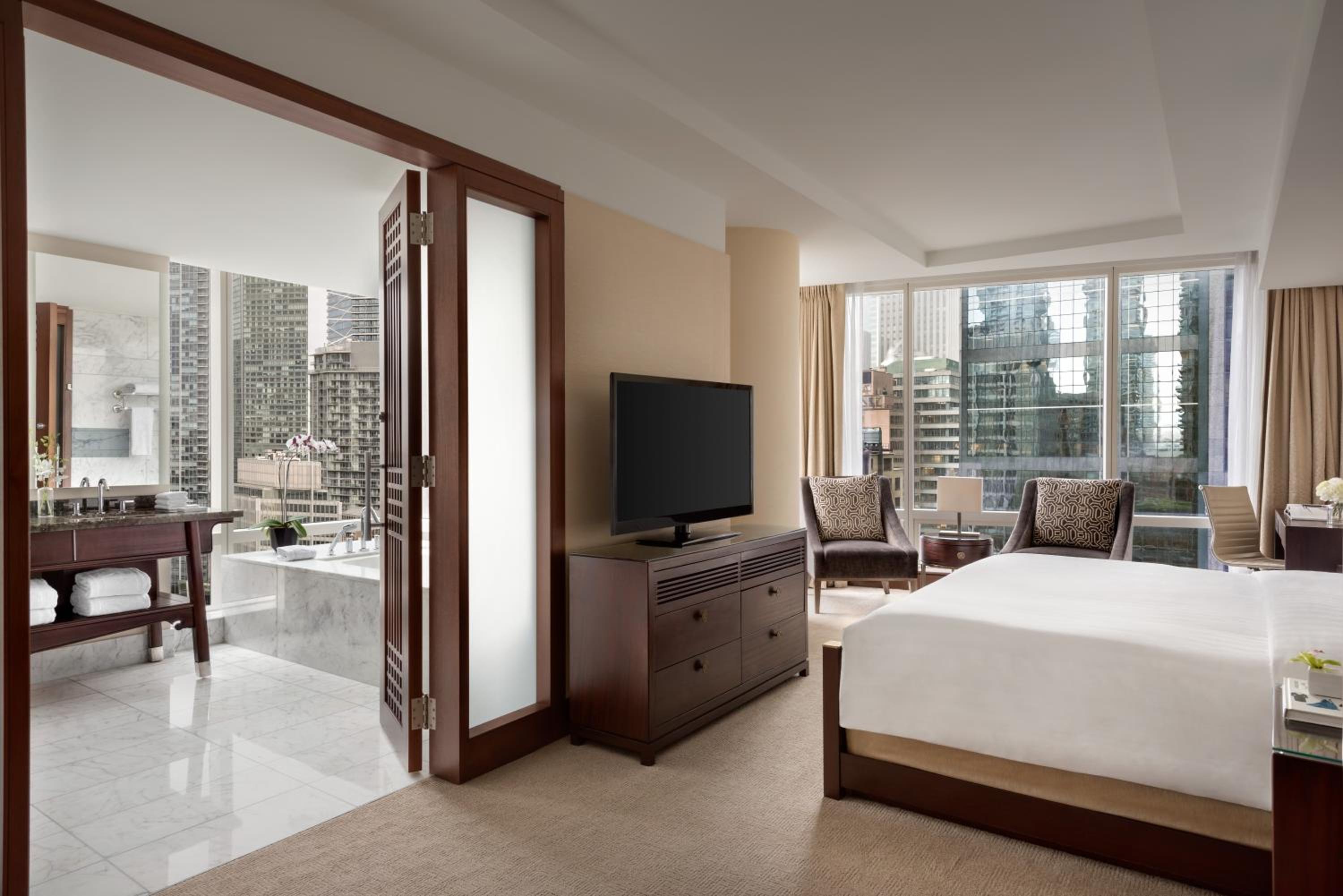 Premier View Room