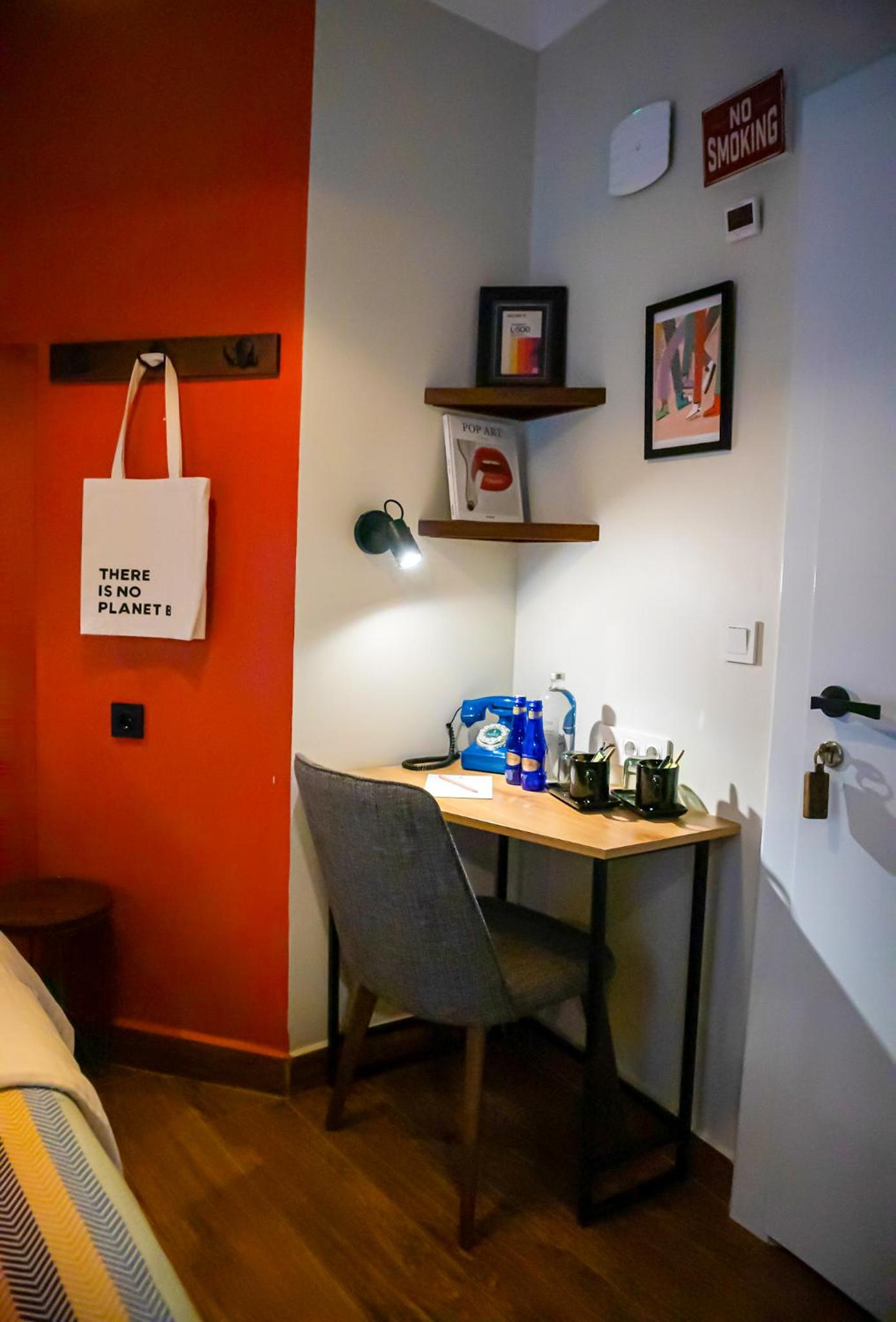 Small Double Room - Photo 2
