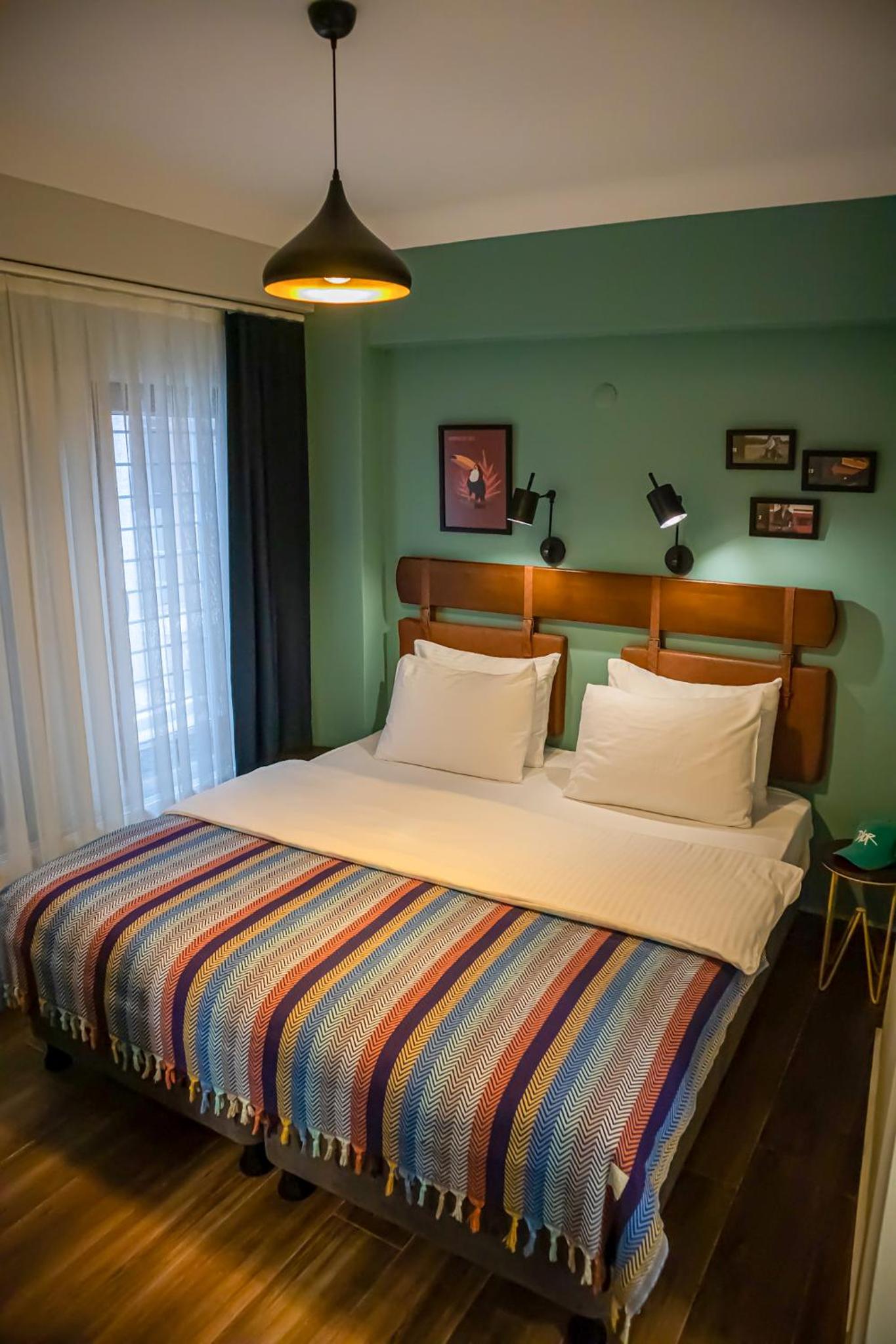Standard Double or Twin Room - Photo 9