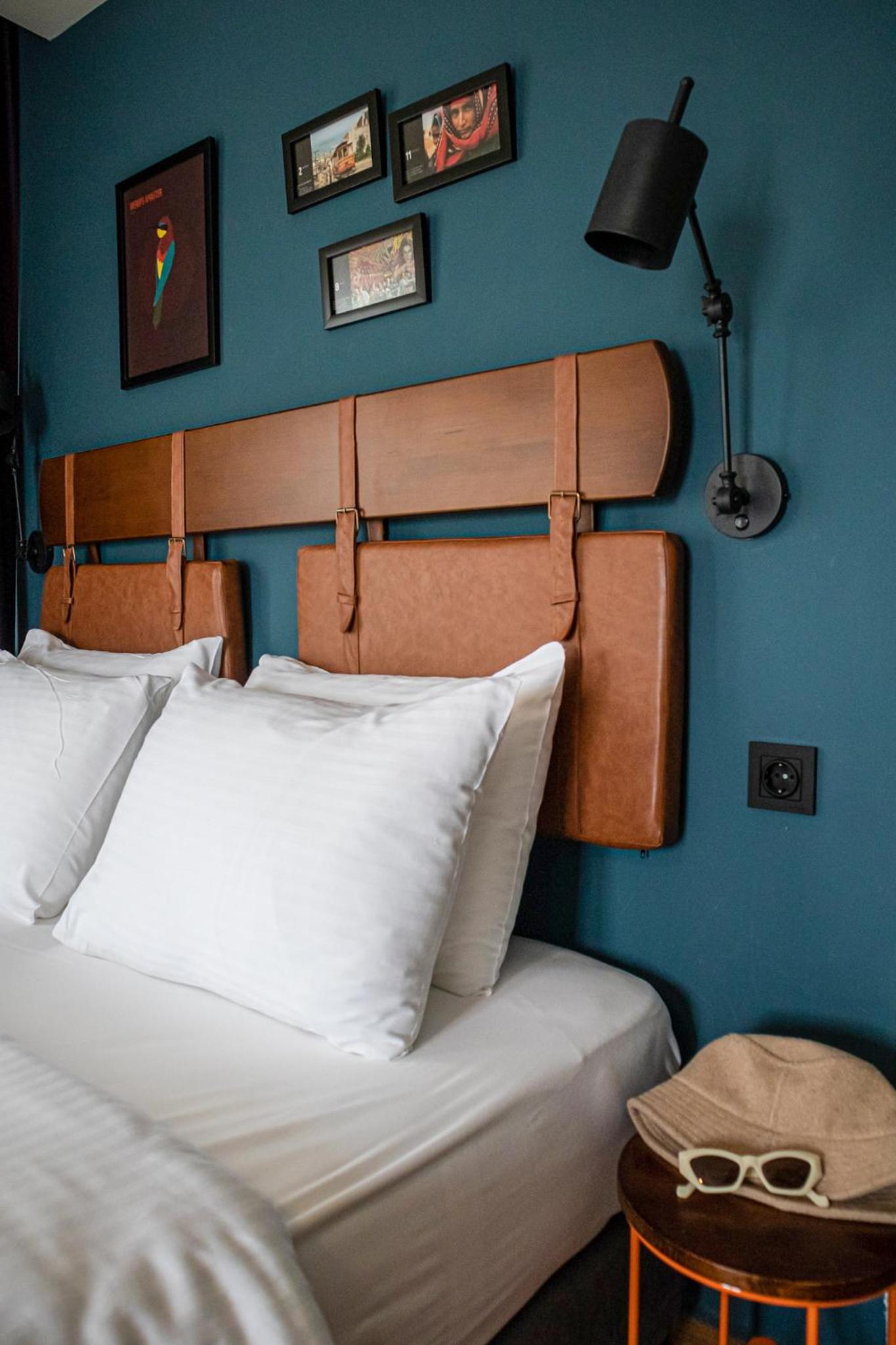 Large Double Room - Photo 10