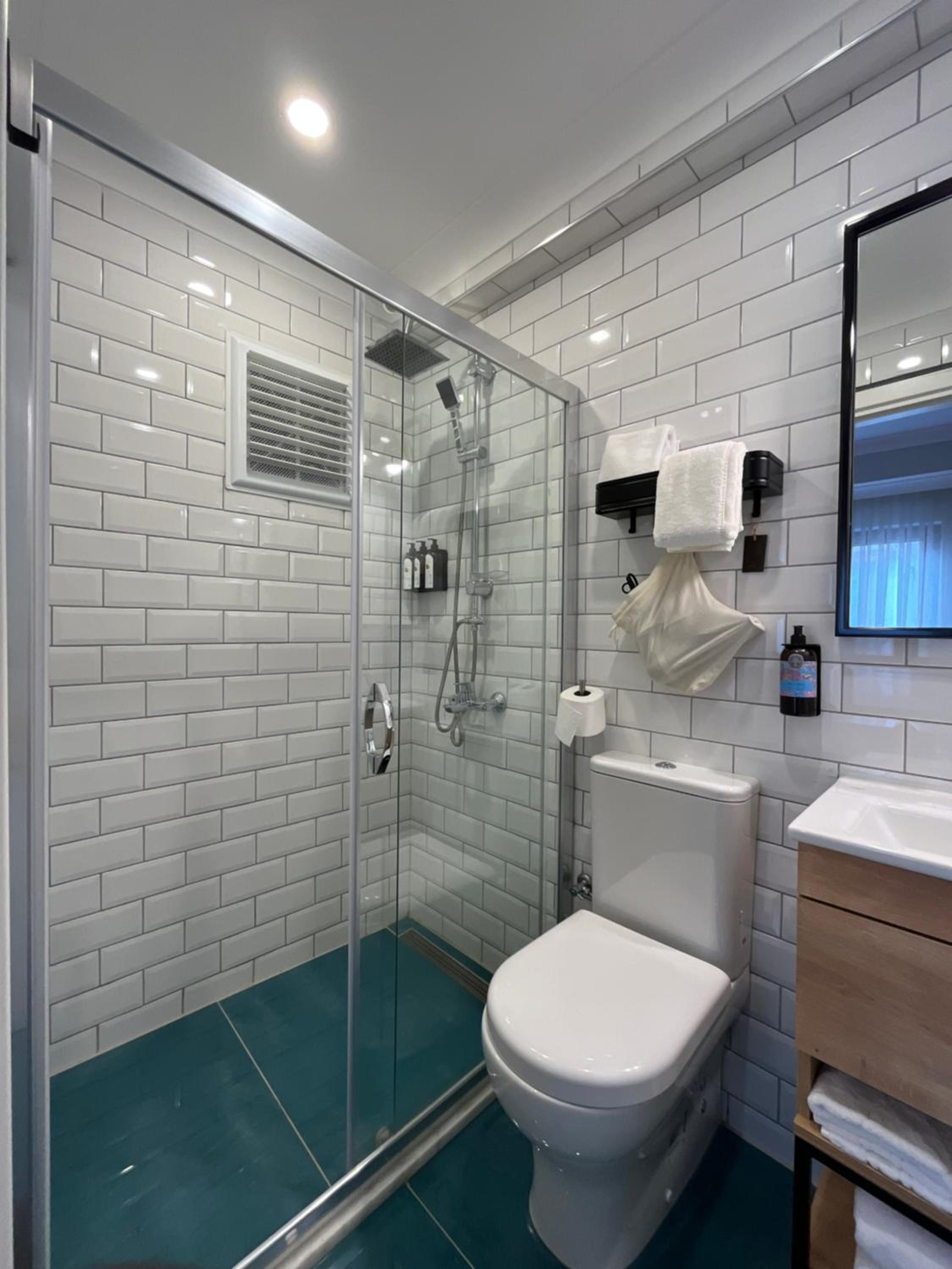 Standard Double or Twin Room - Photo 2