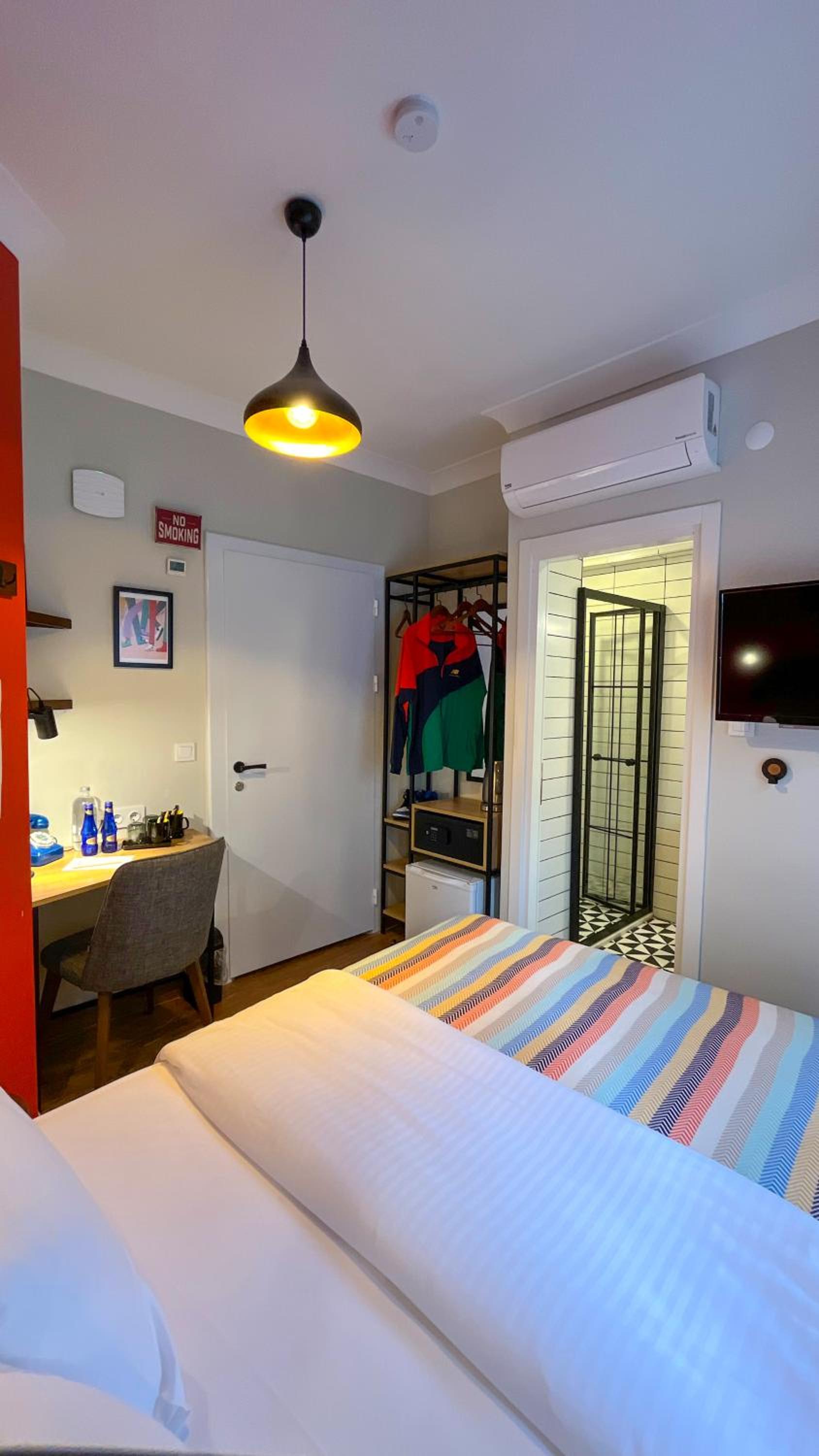 Small Double Room - Photo 4