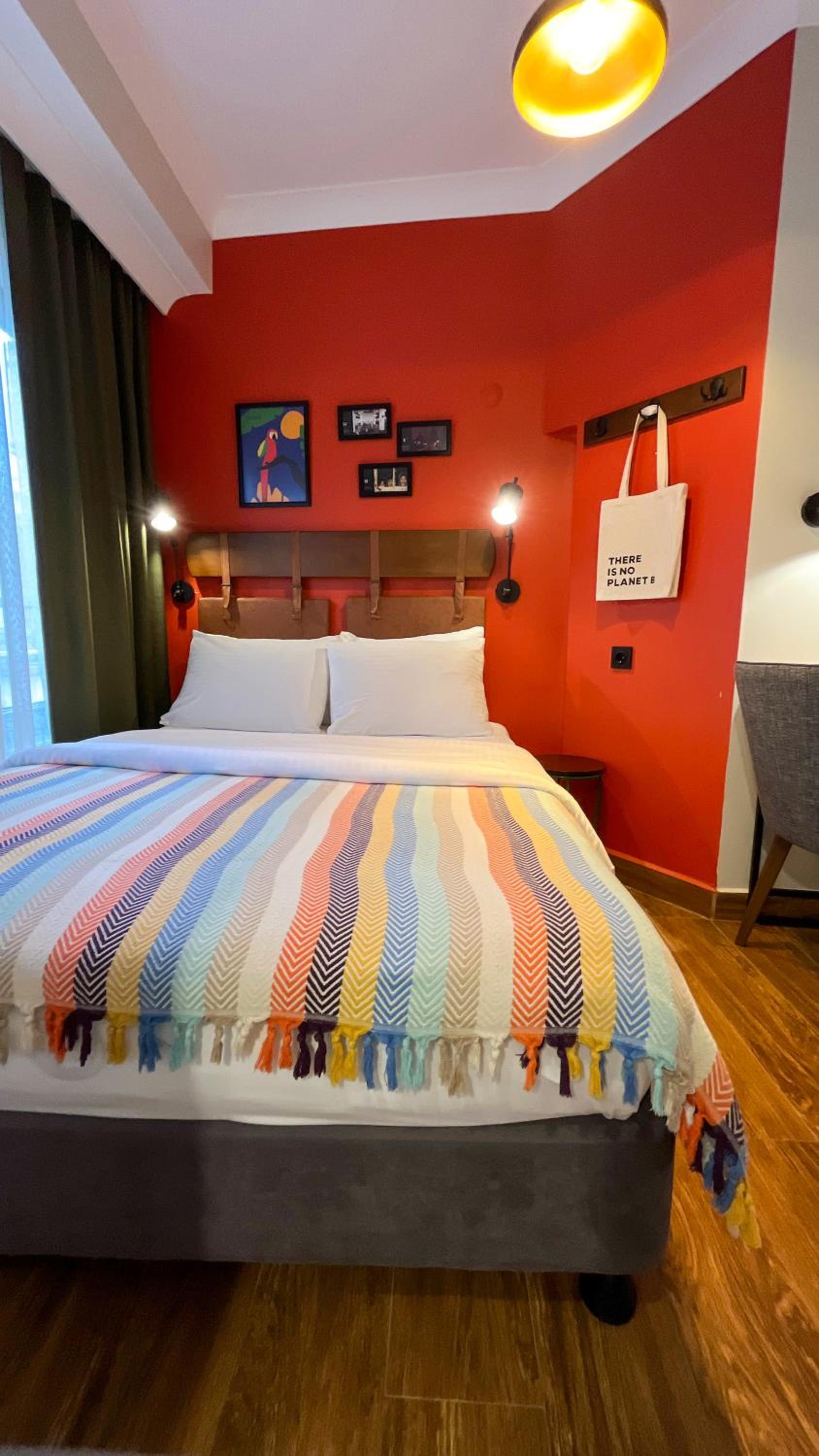 Small Double Room - Photo 1