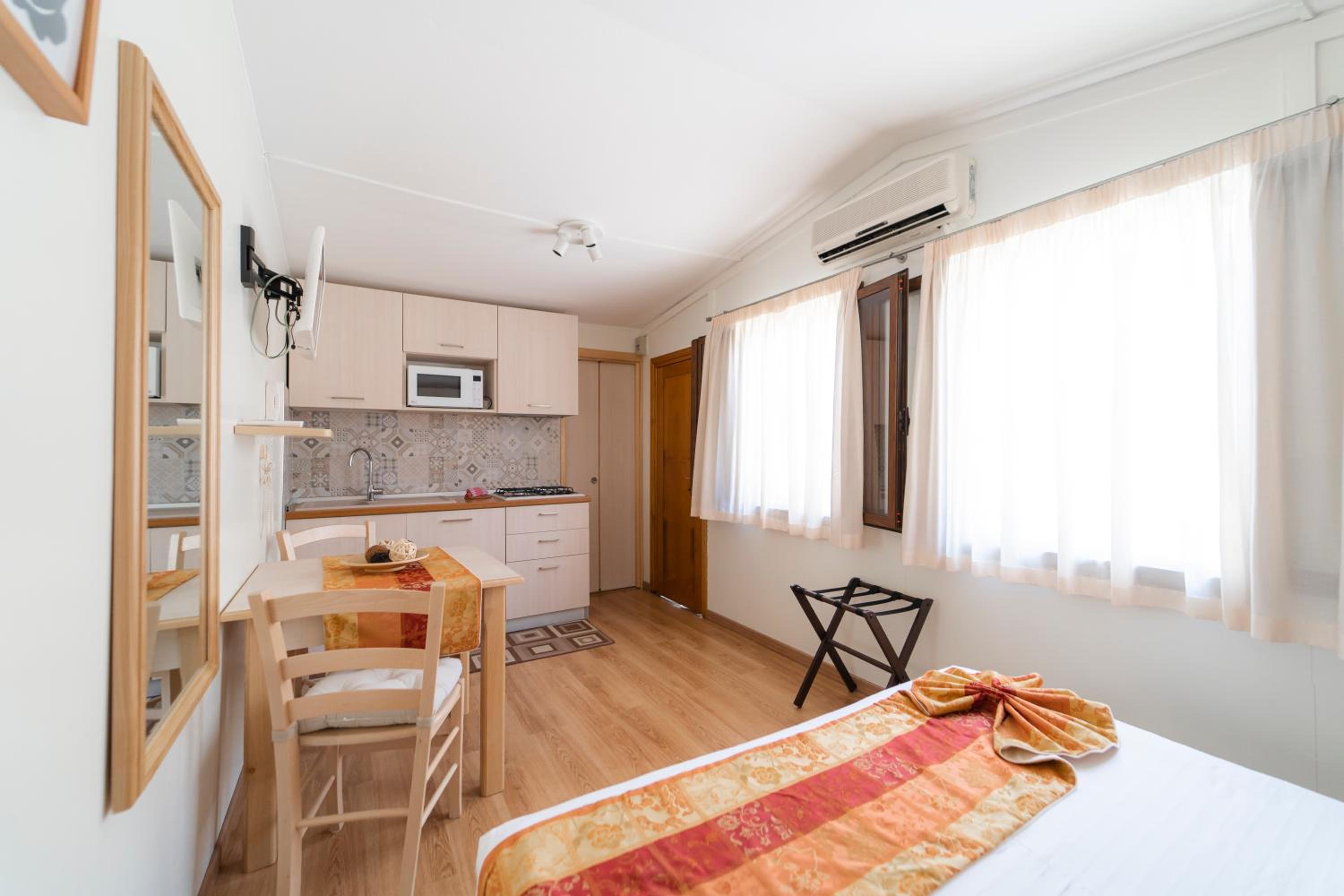 Bungalow - Photo 2