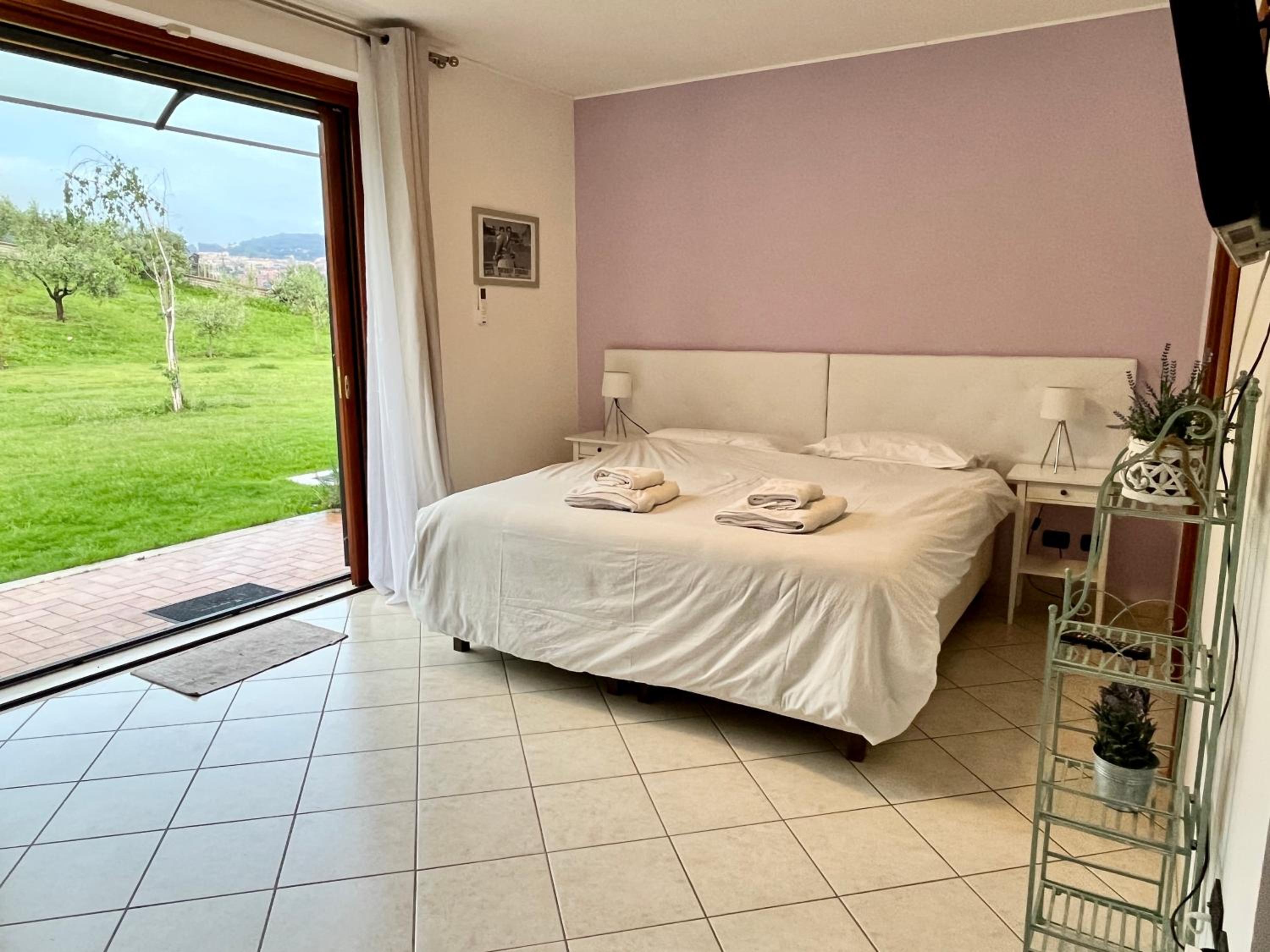 Double or Twin Room with Garden View photo 1