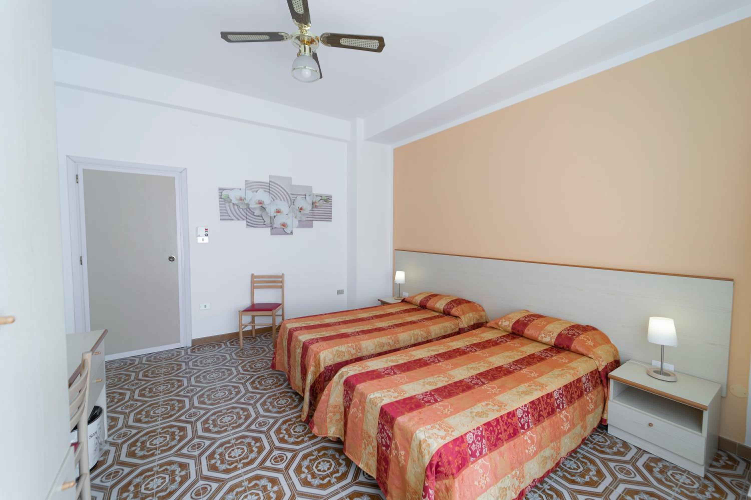 Two-Bedroom Apartment - Photo 18