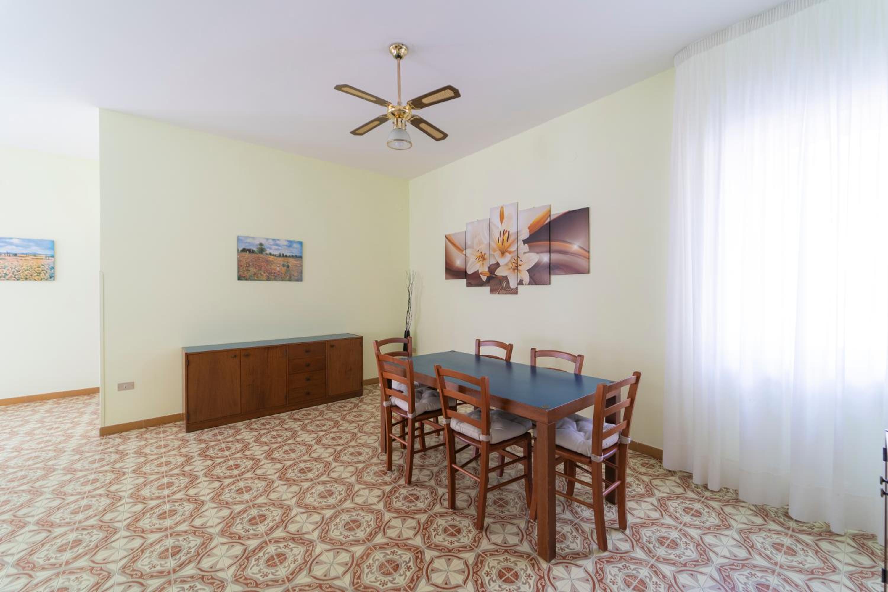 Two-Bedroom Apartment - Photo 4
