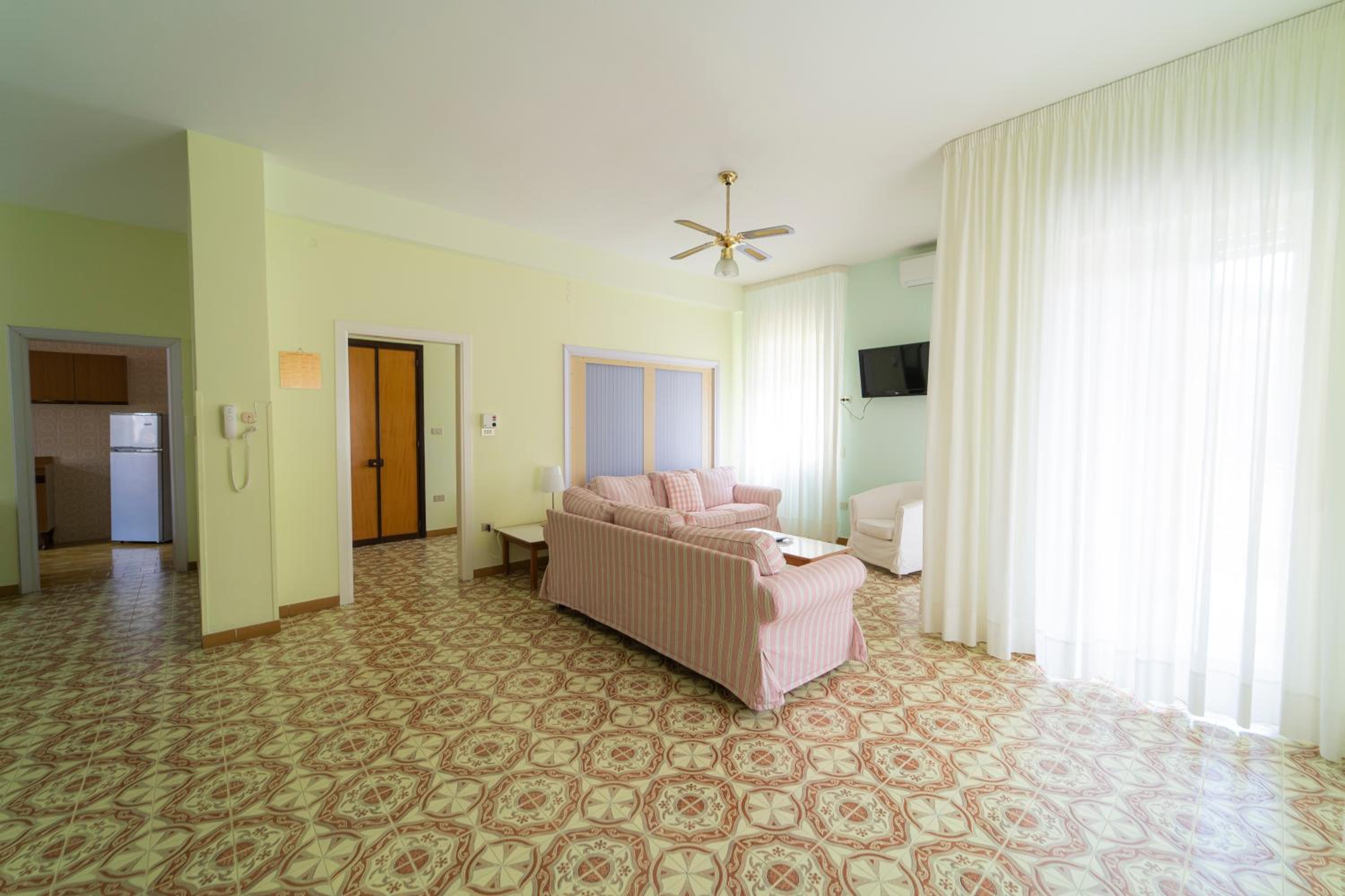 Two-Bedroom Apartment - Photo 16