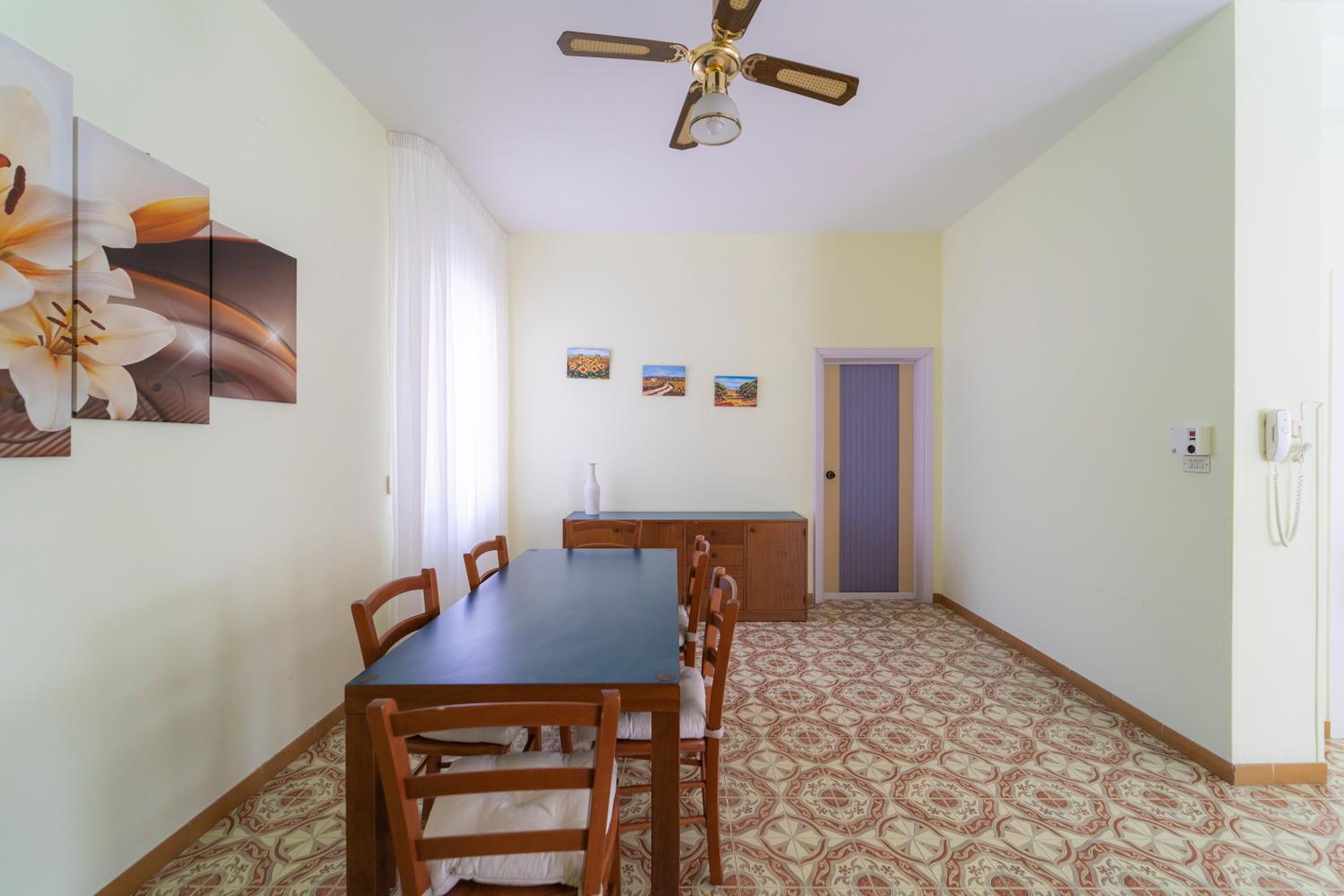 Two-Bedroom Apartment - Photo 5
