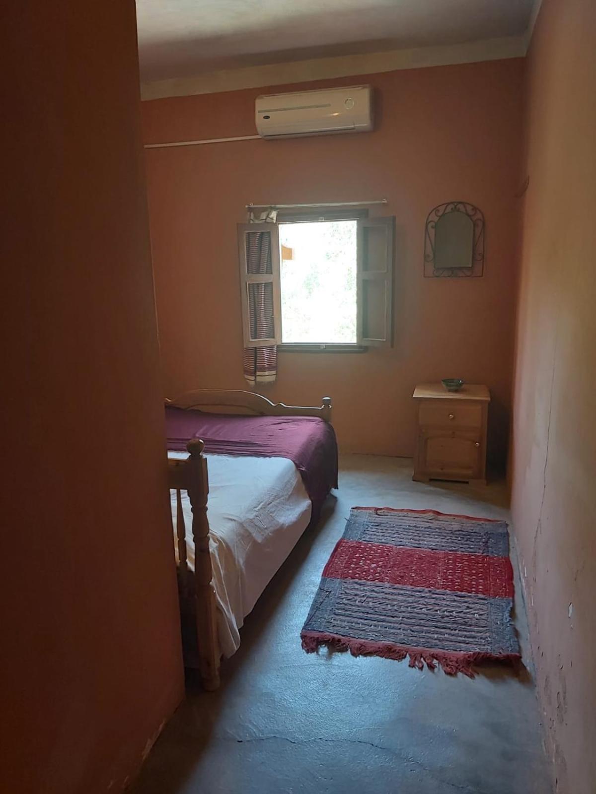 Double Room with Air Conditioning - Photo 6