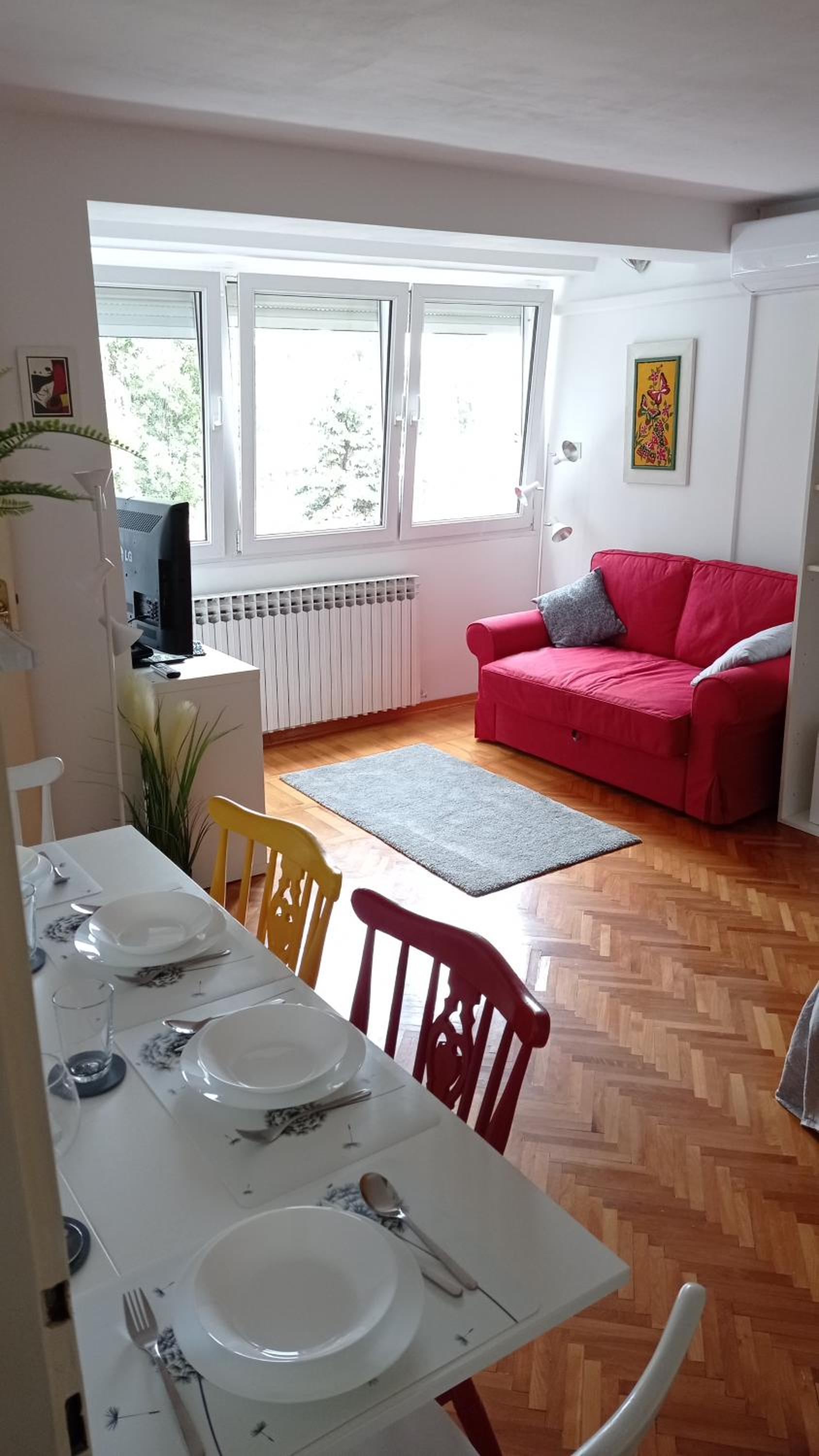 One-Bedroom Apartment