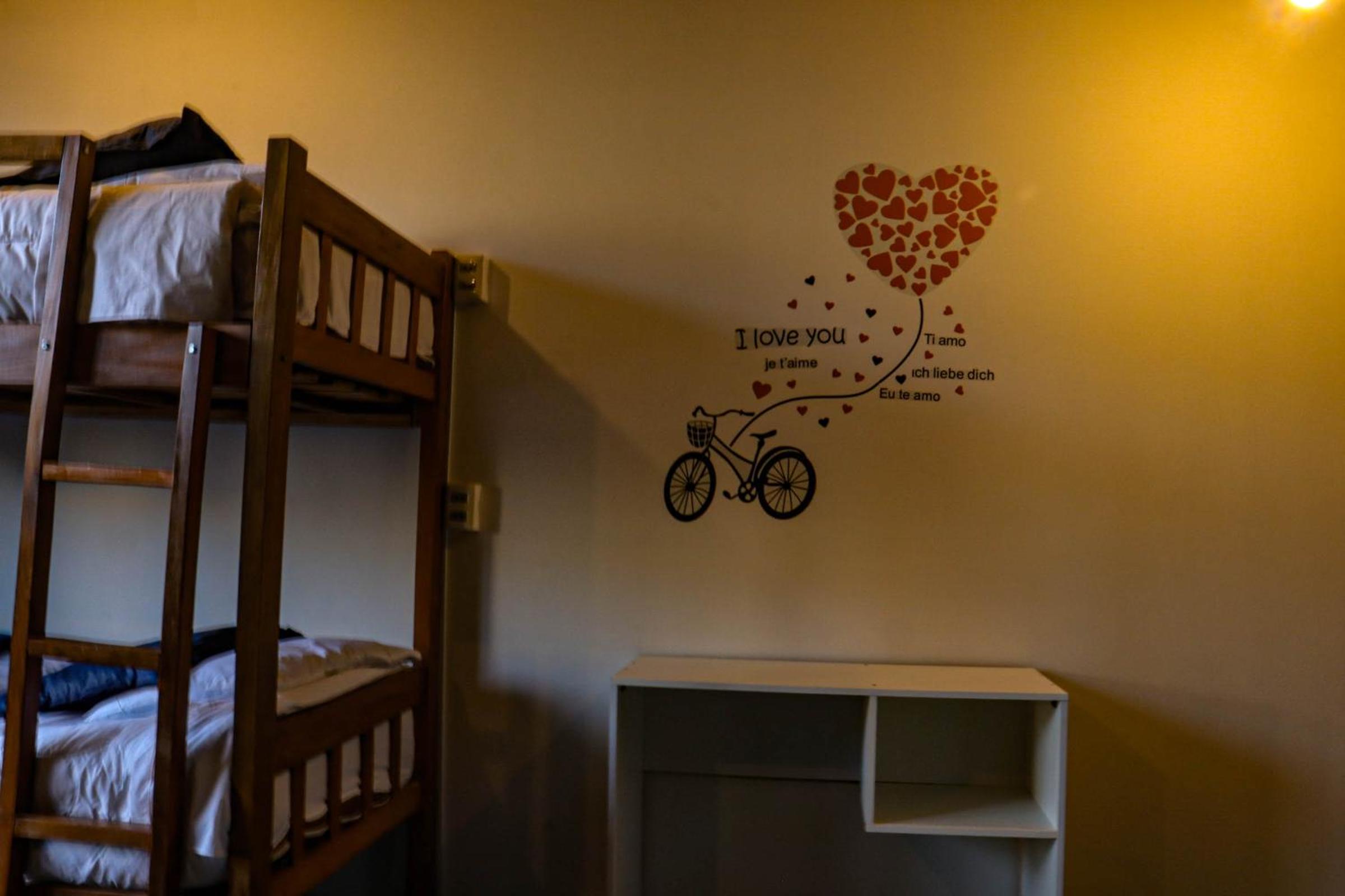 Bed in 6-Bed Dormitory Room photo 1