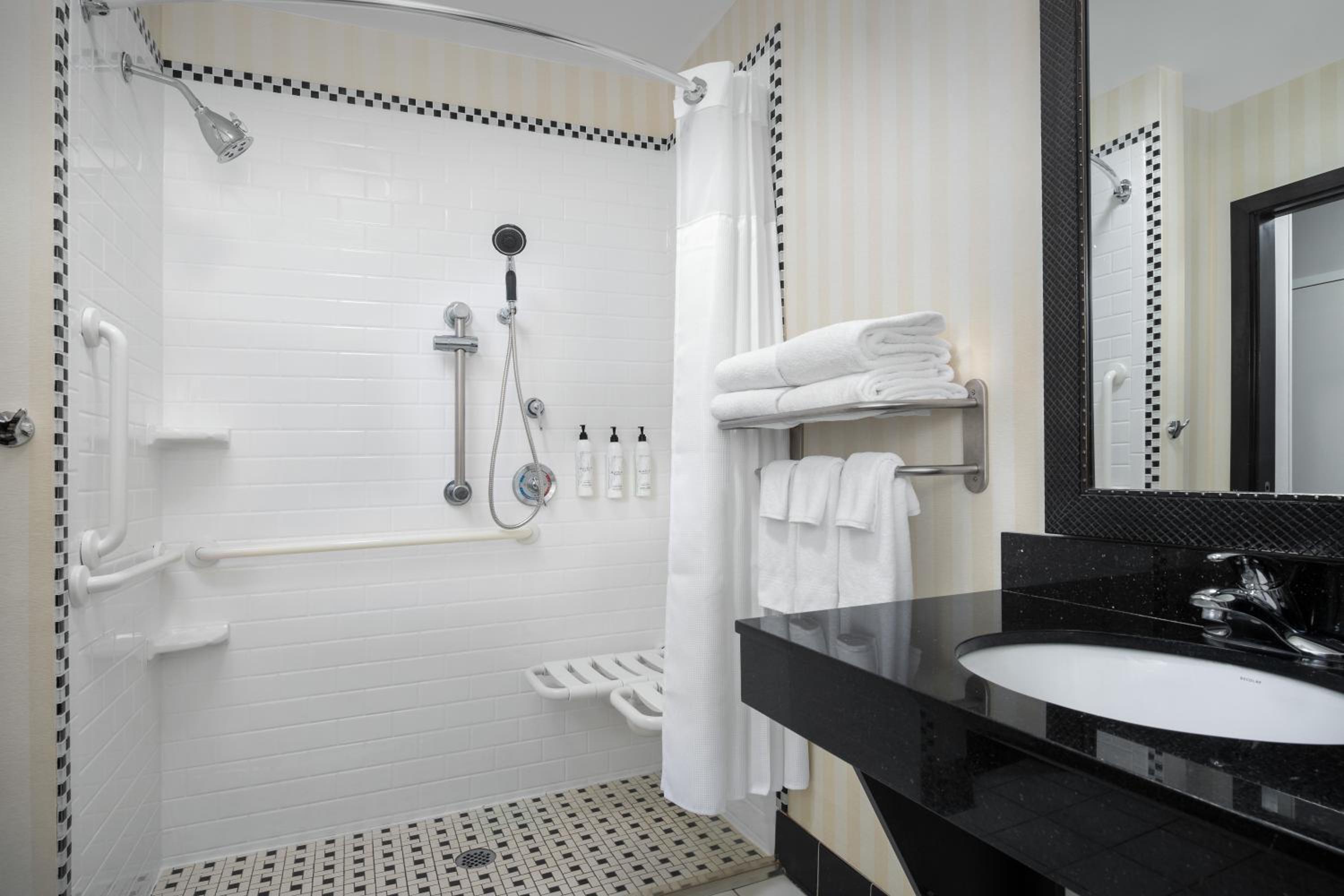 King Room with Roll-in Shower - Mobility and Hearing Accessible - Photo 6