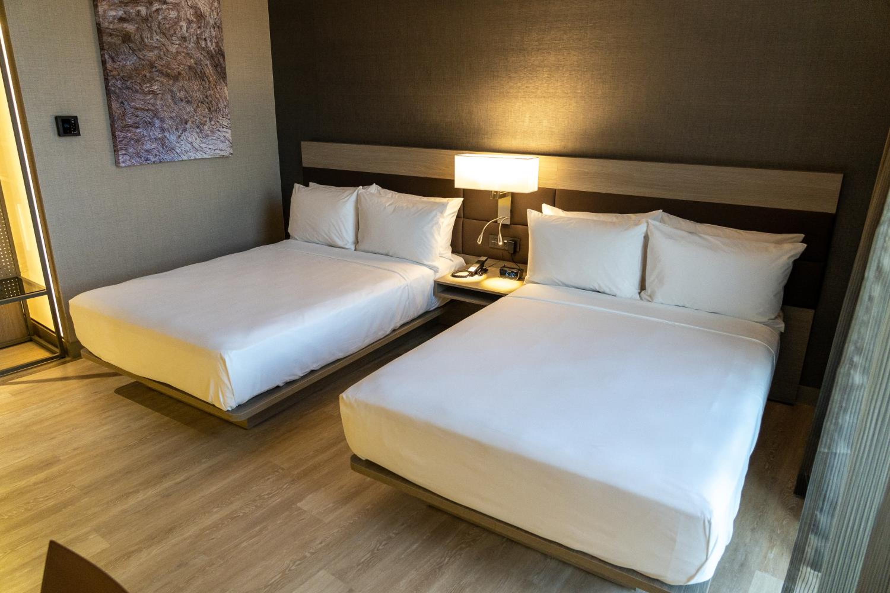 Double Room with Two Double Beds - Photo 1